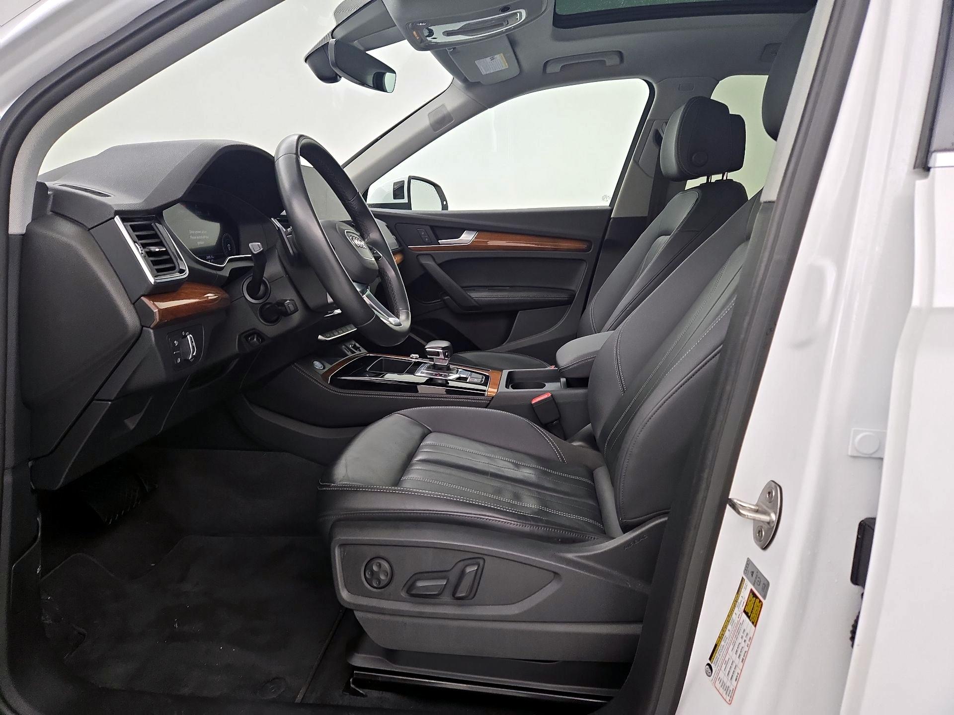 Thumbnail: 2023 Audi Q5 - 11