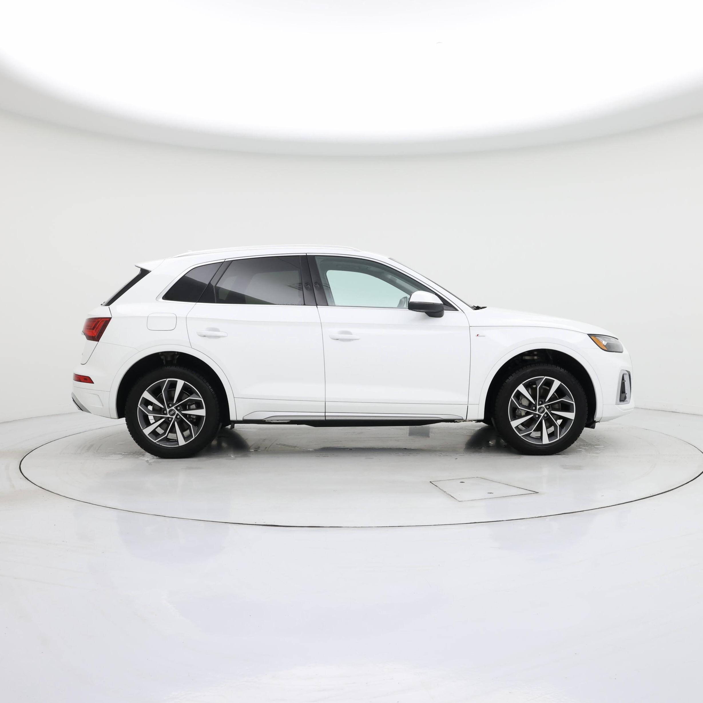 Thumbnail: 2023 Audi Q5 - 7
