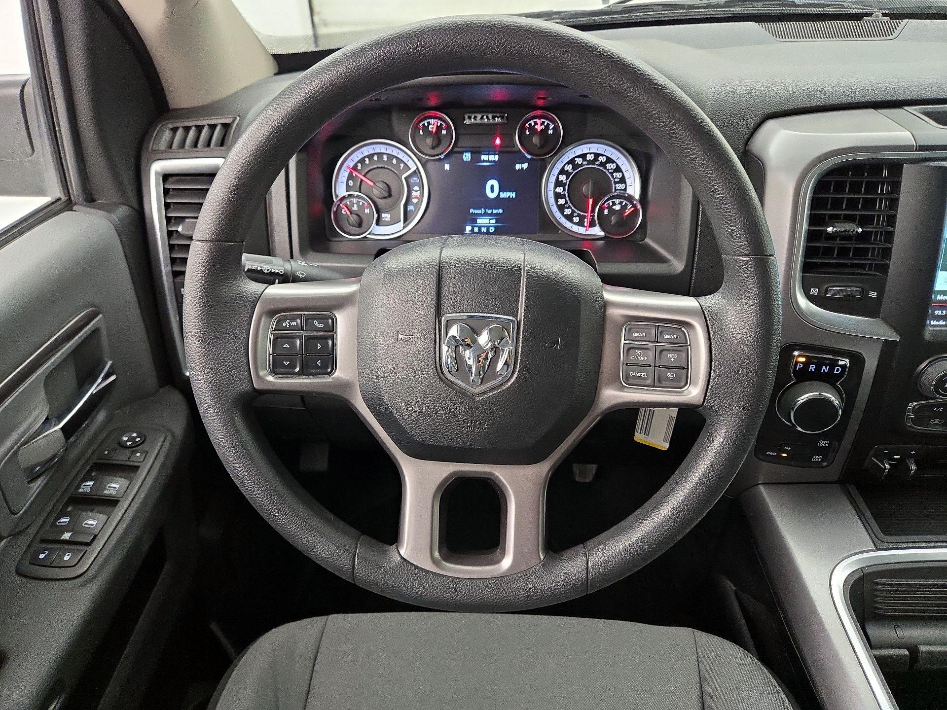 Thumbnail: 2023 RAM 1500 Classic - 10