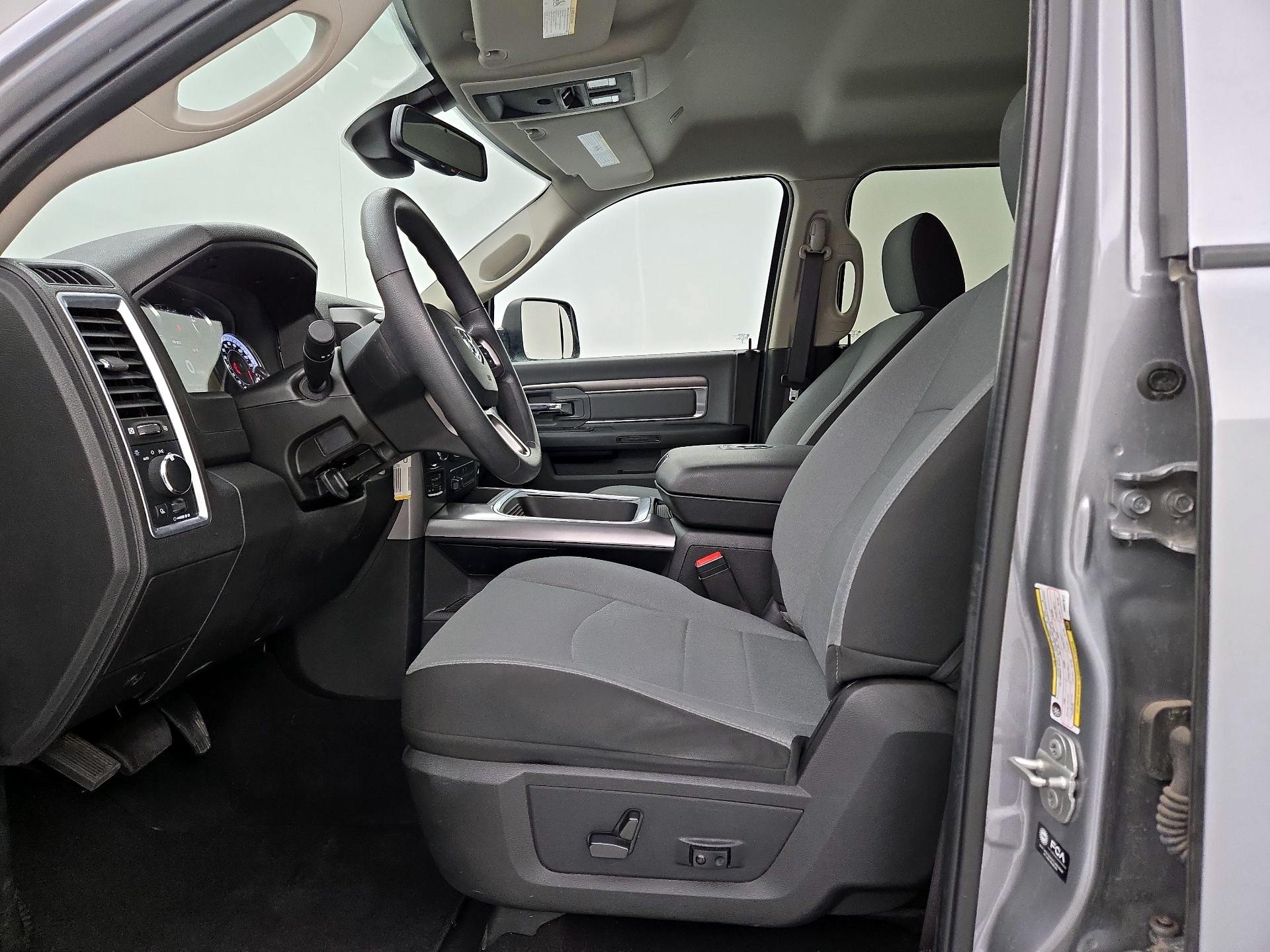 Thumbnail: 2023 RAM 1500 Classic - 11