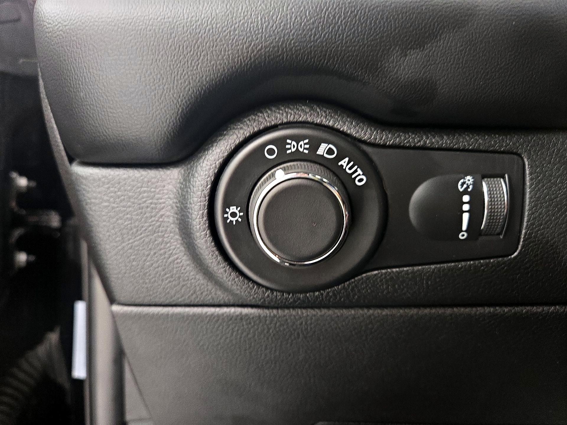 Thumbnail: 2025 Dodge Durango - 13