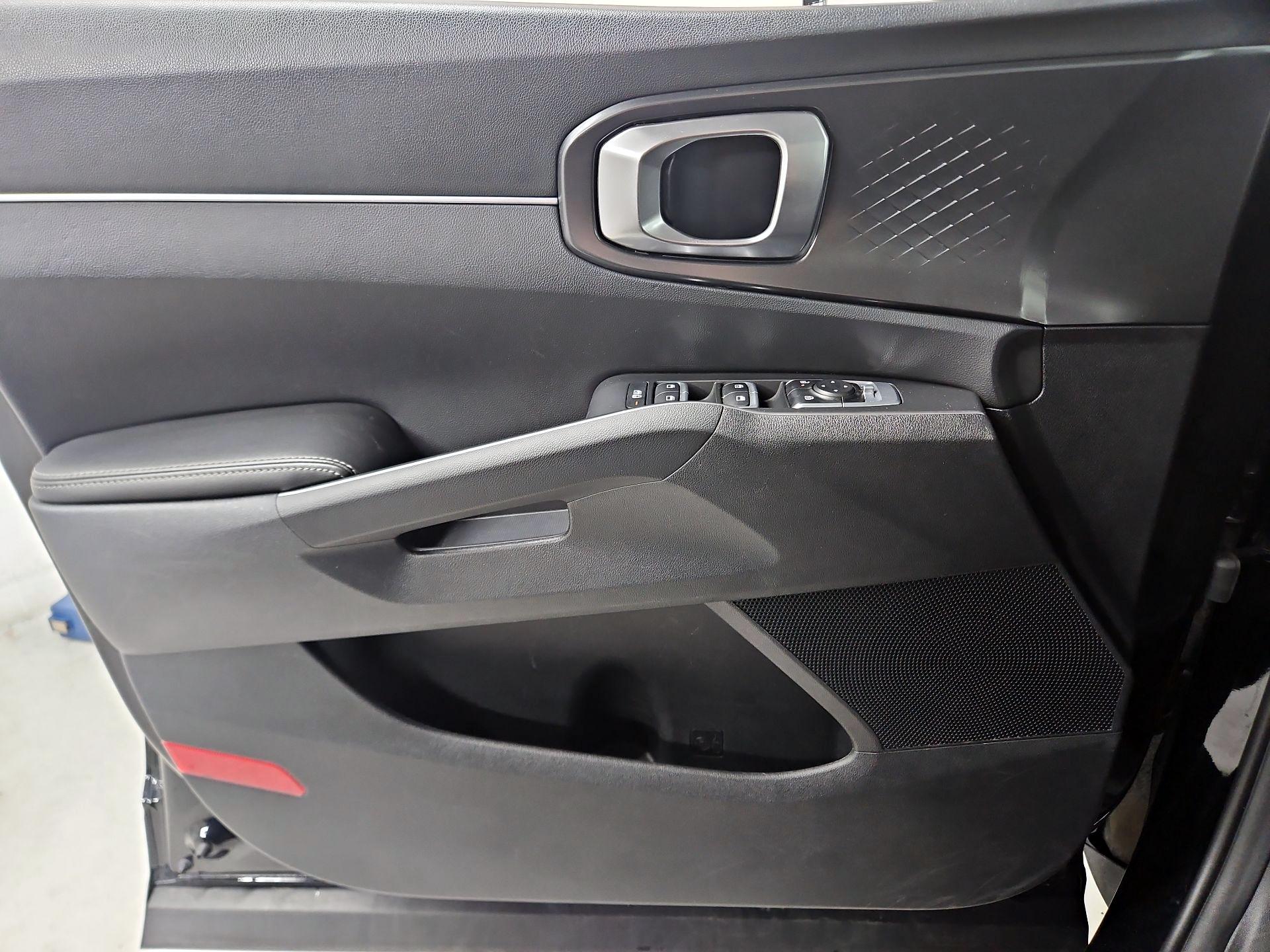 Thumbnail: 2024 Kia Sorento - 12