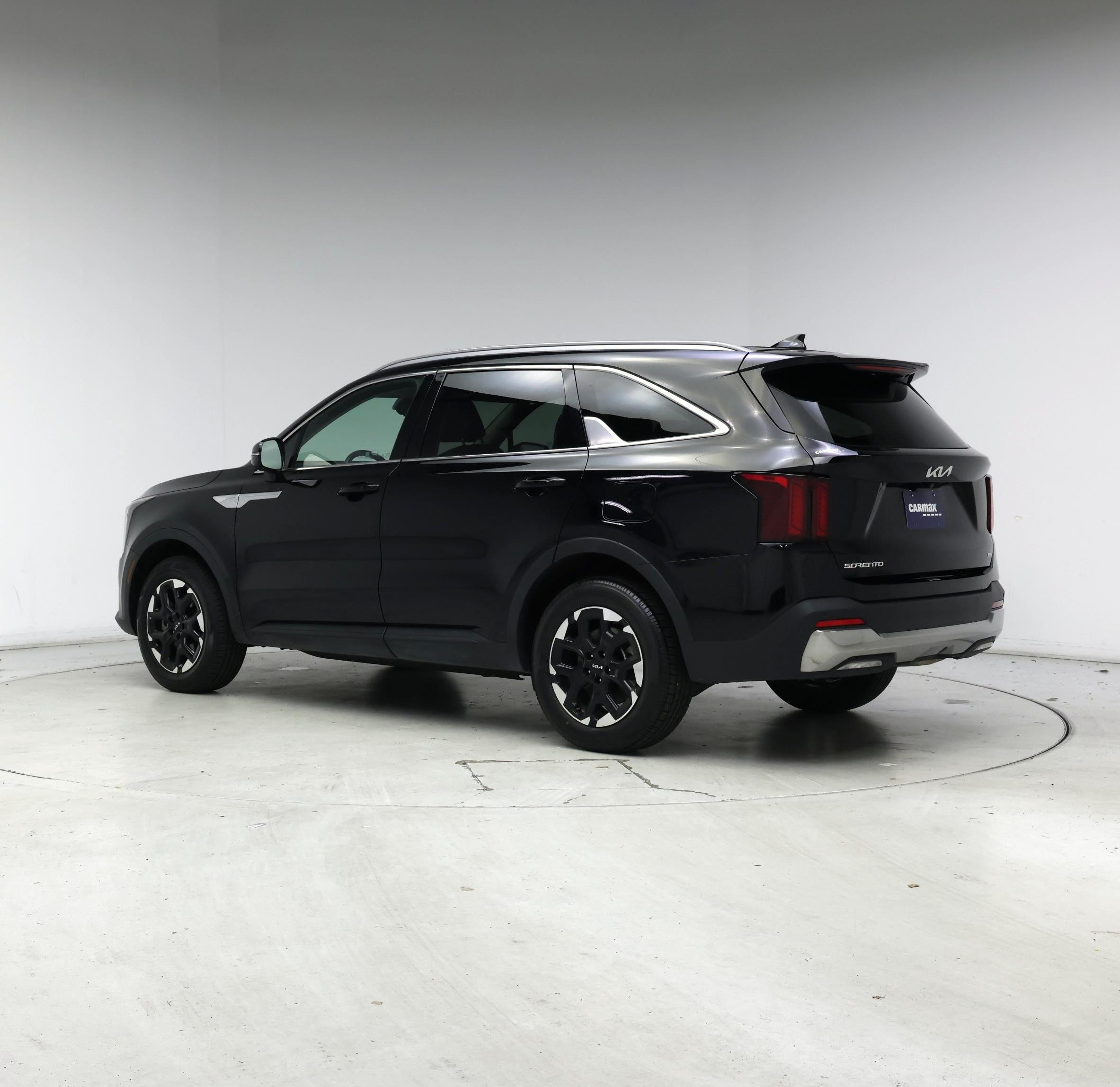 Thumbnail: 2024 Kia Sorento - 2