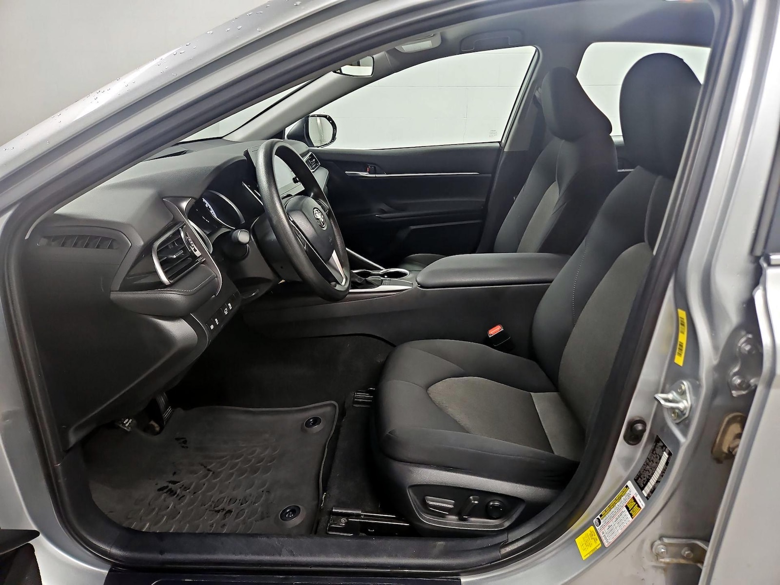 2023 Toyota Camry LE - Photo 12