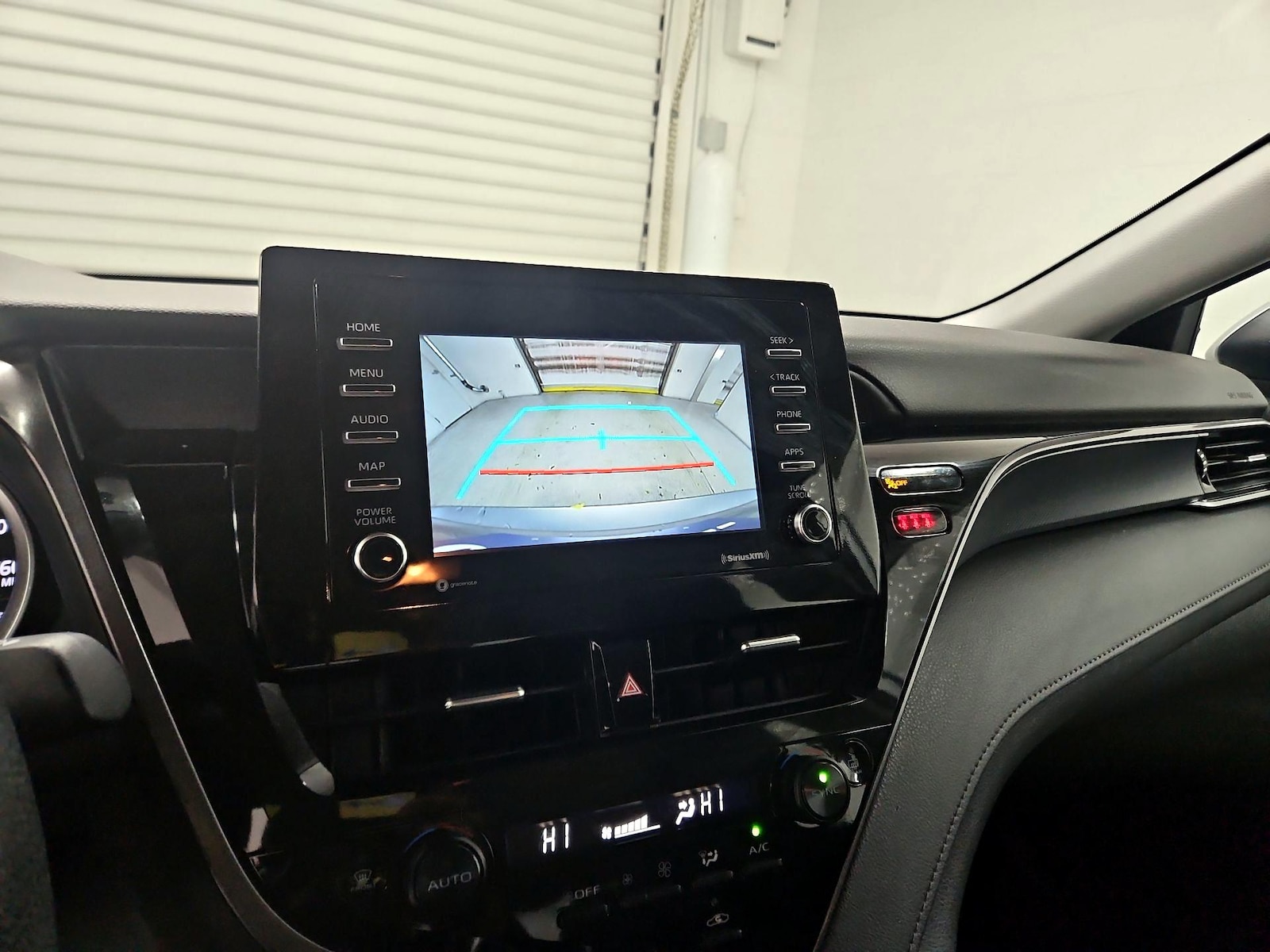 2023 Toyota Camry LE - Photo 15