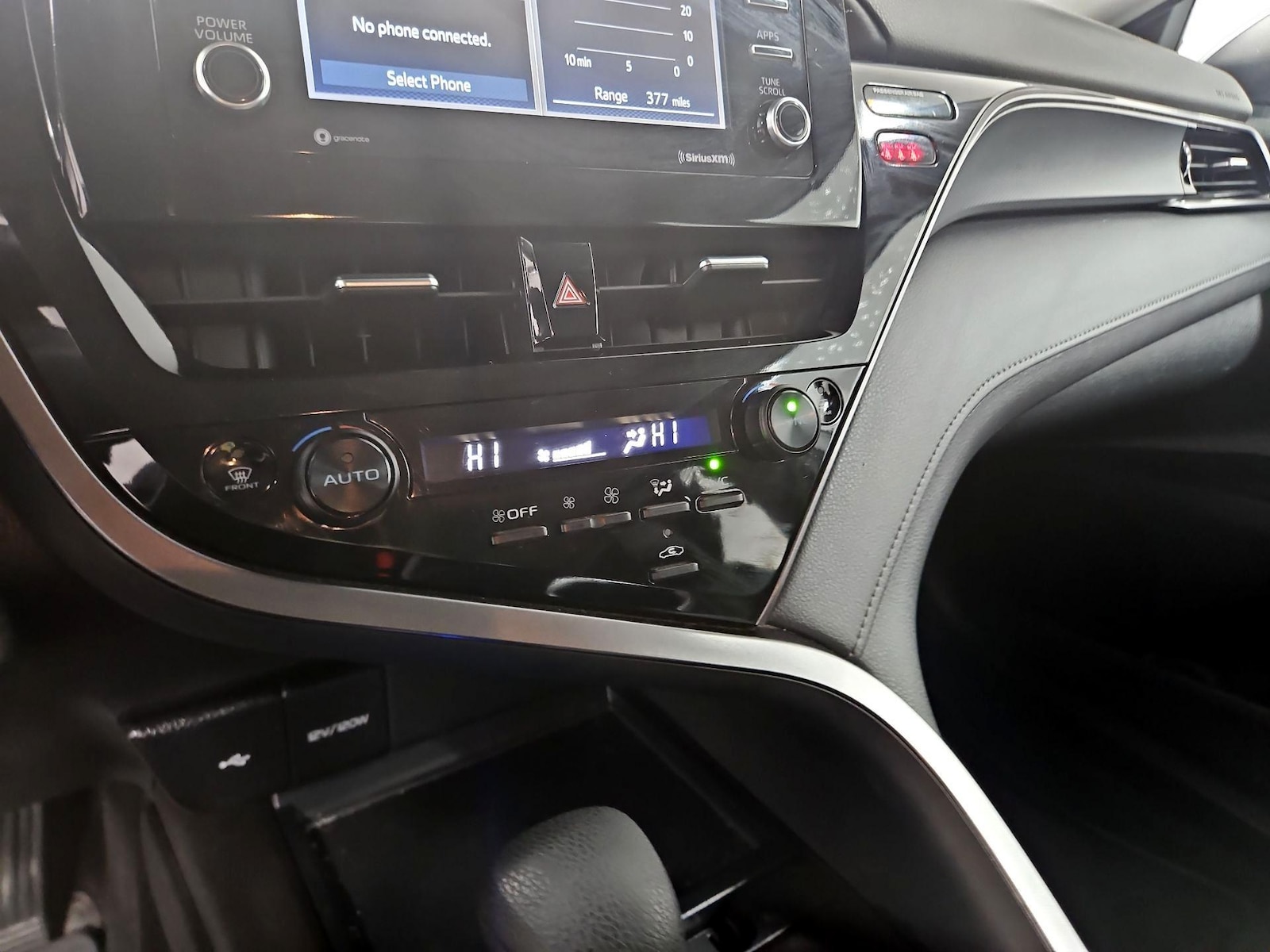 2023 Toyota Camry LE - Photo 17