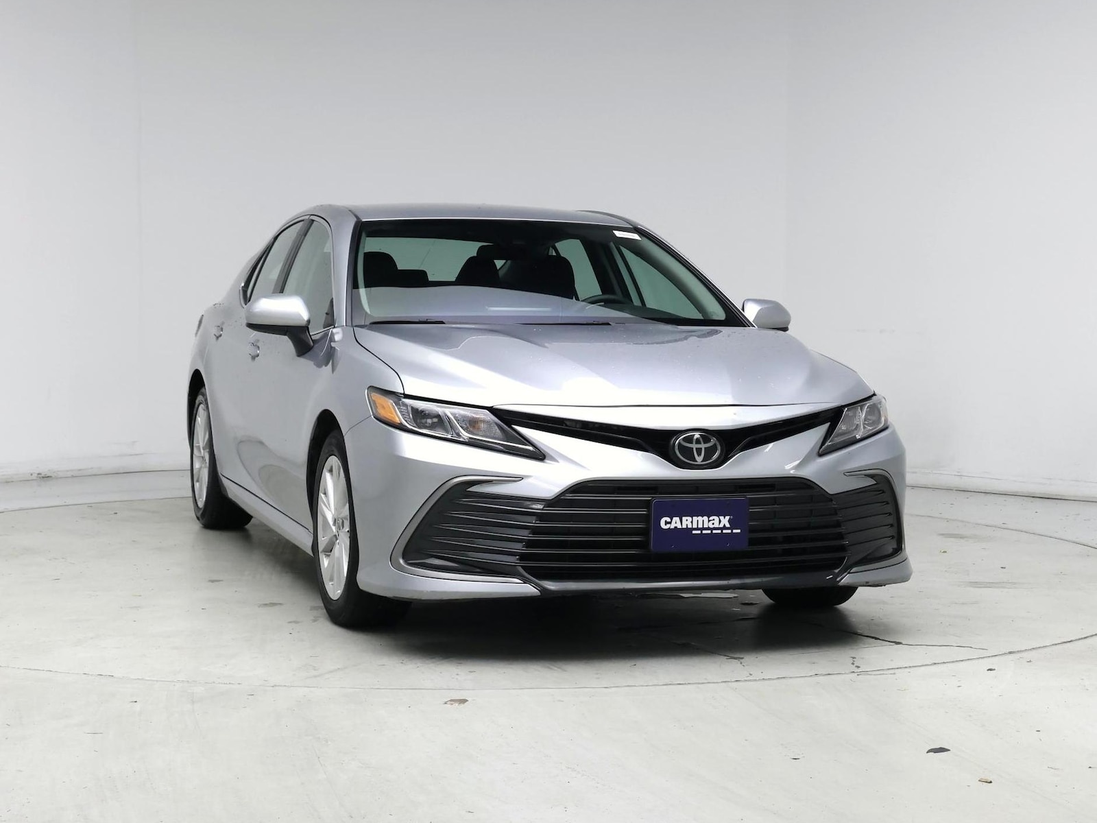 2023 Toyota Camry LE - Photo 6