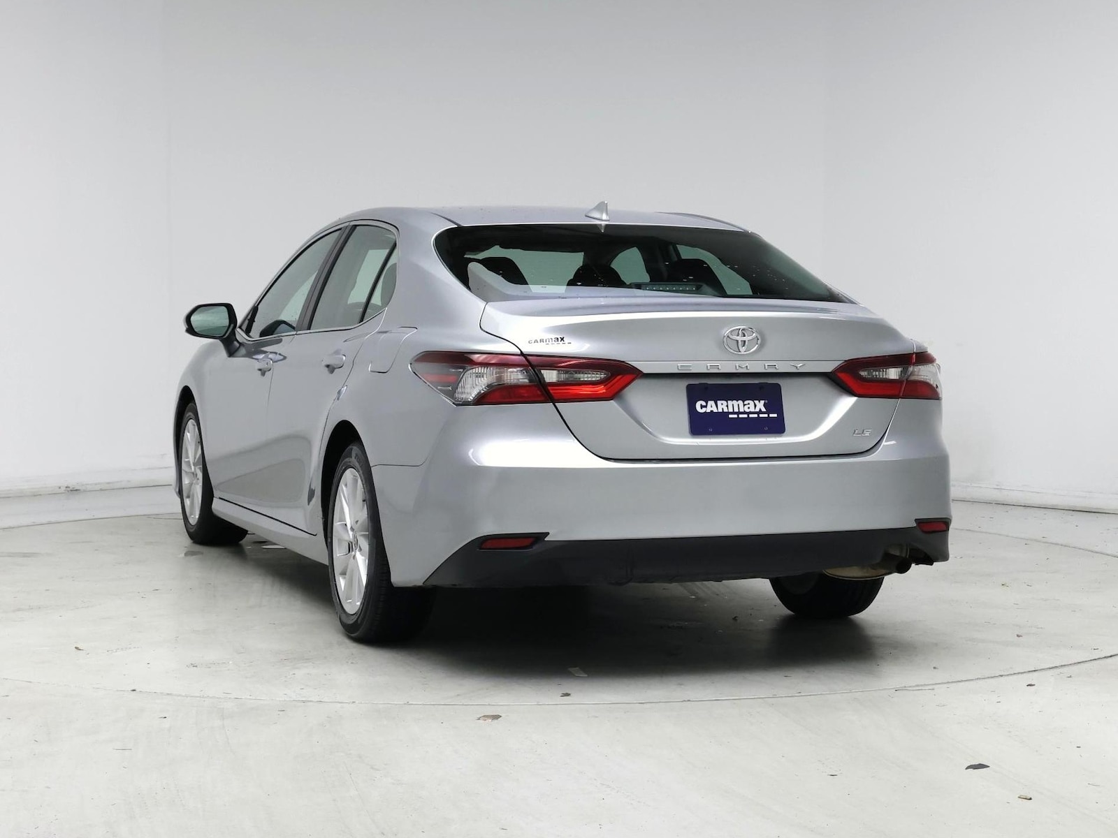 2023 Toyota Camry LE - Photo 7