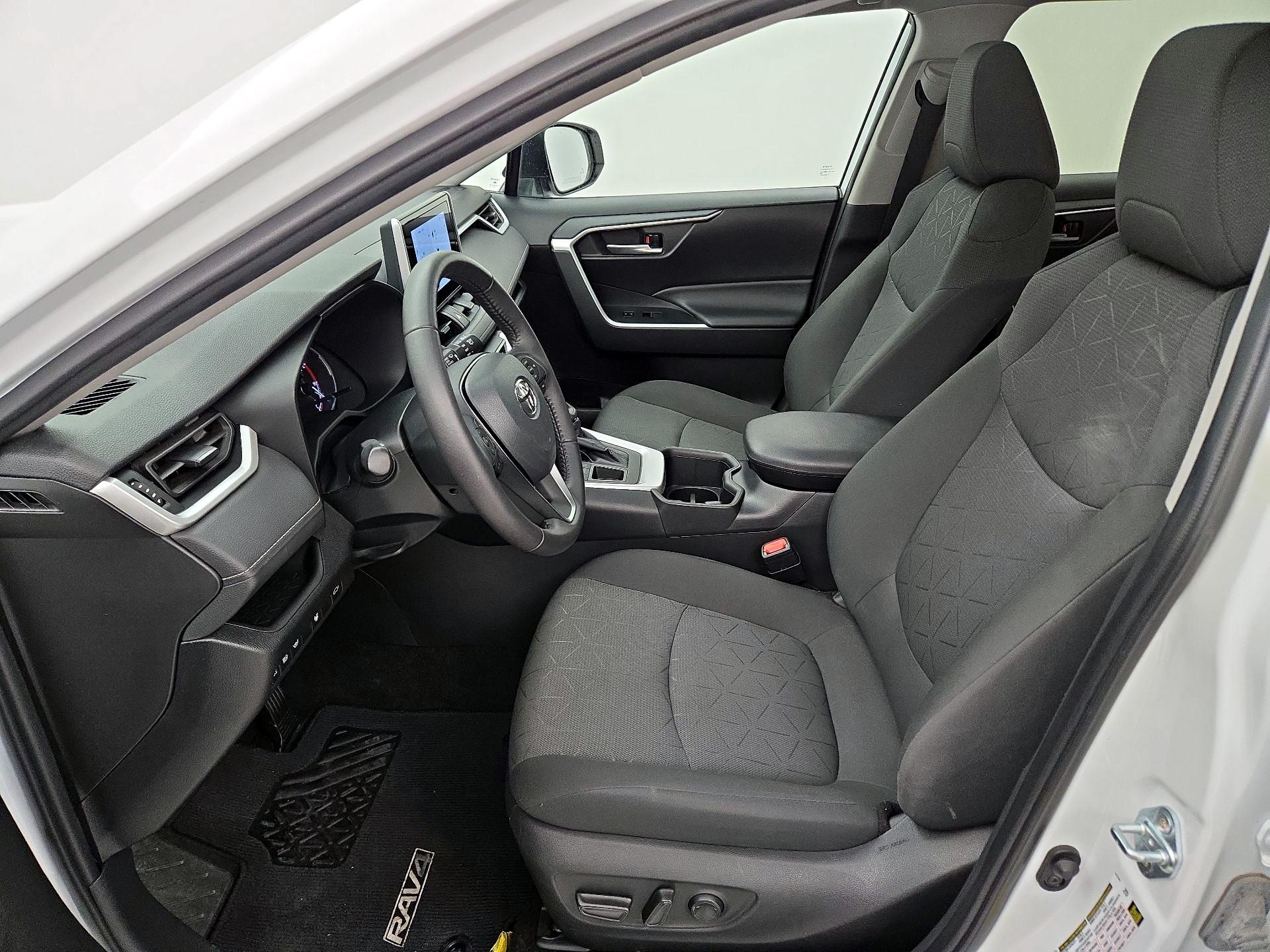 Thumbnail: 2024 Toyota RAV4 - 11