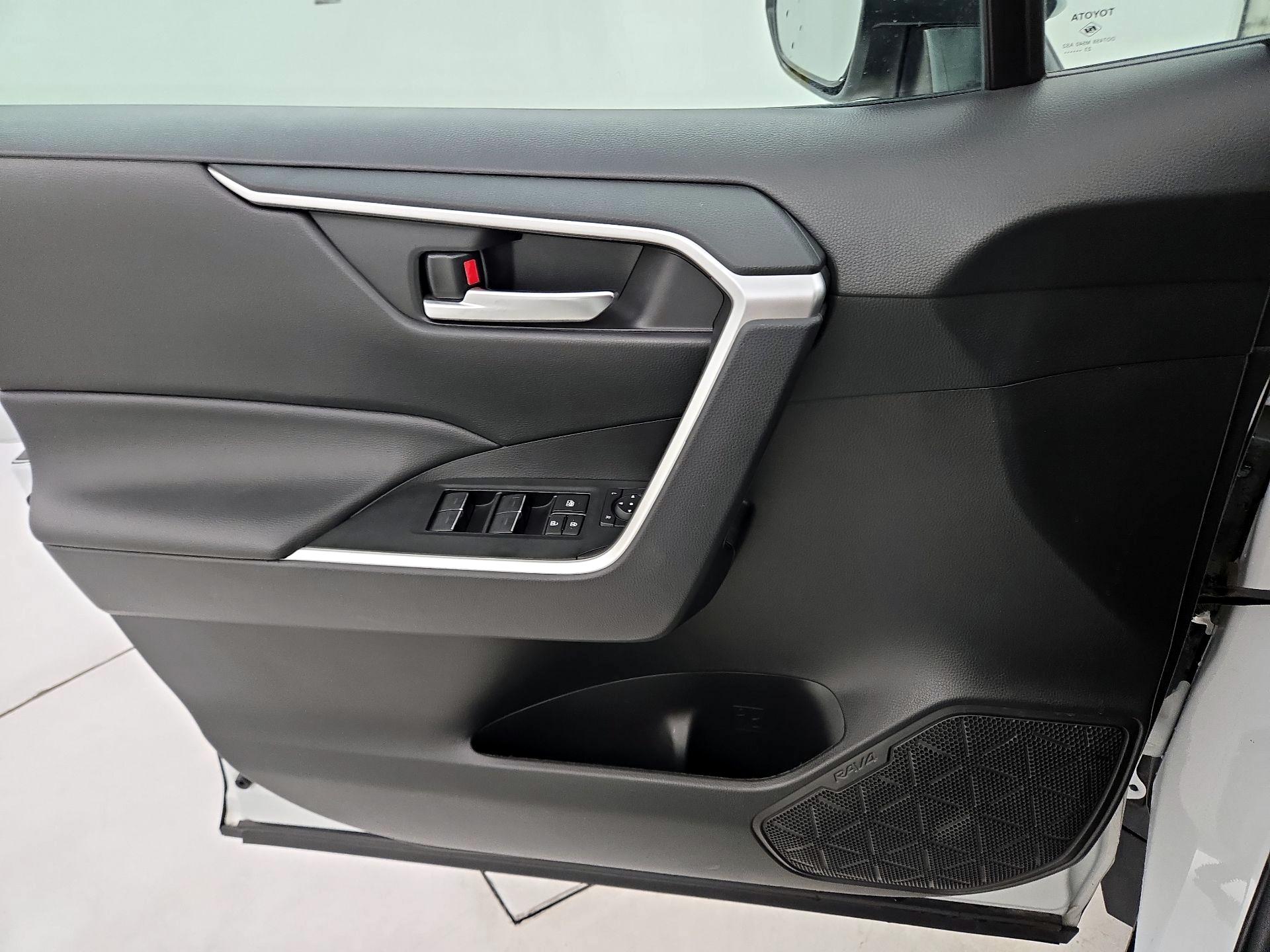 Thumbnail: 2024 Toyota RAV4 - 12