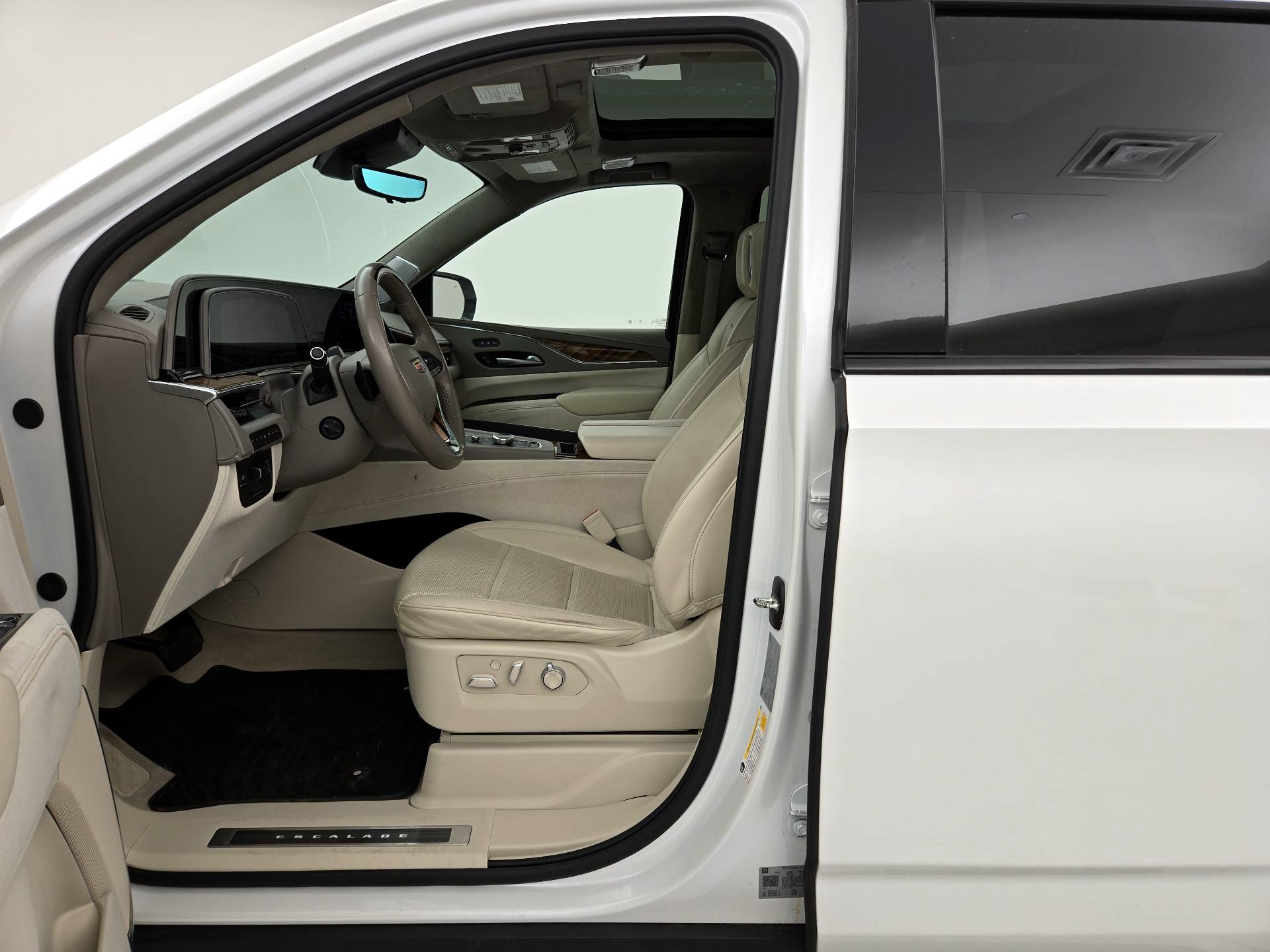 Thumbnail: 2024 Cadillac Escalade - 11