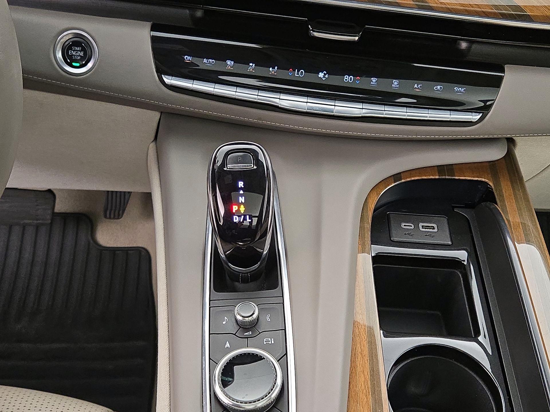 Thumbnail: 2024 Cadillac Escalade - 17