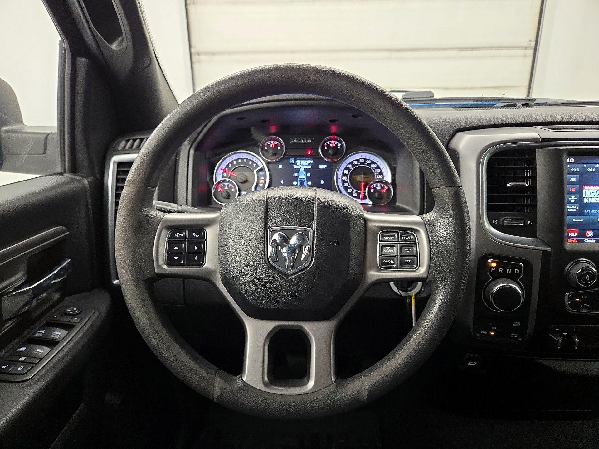 Thumbnail: 2021 RAM 1500 Classic - 10