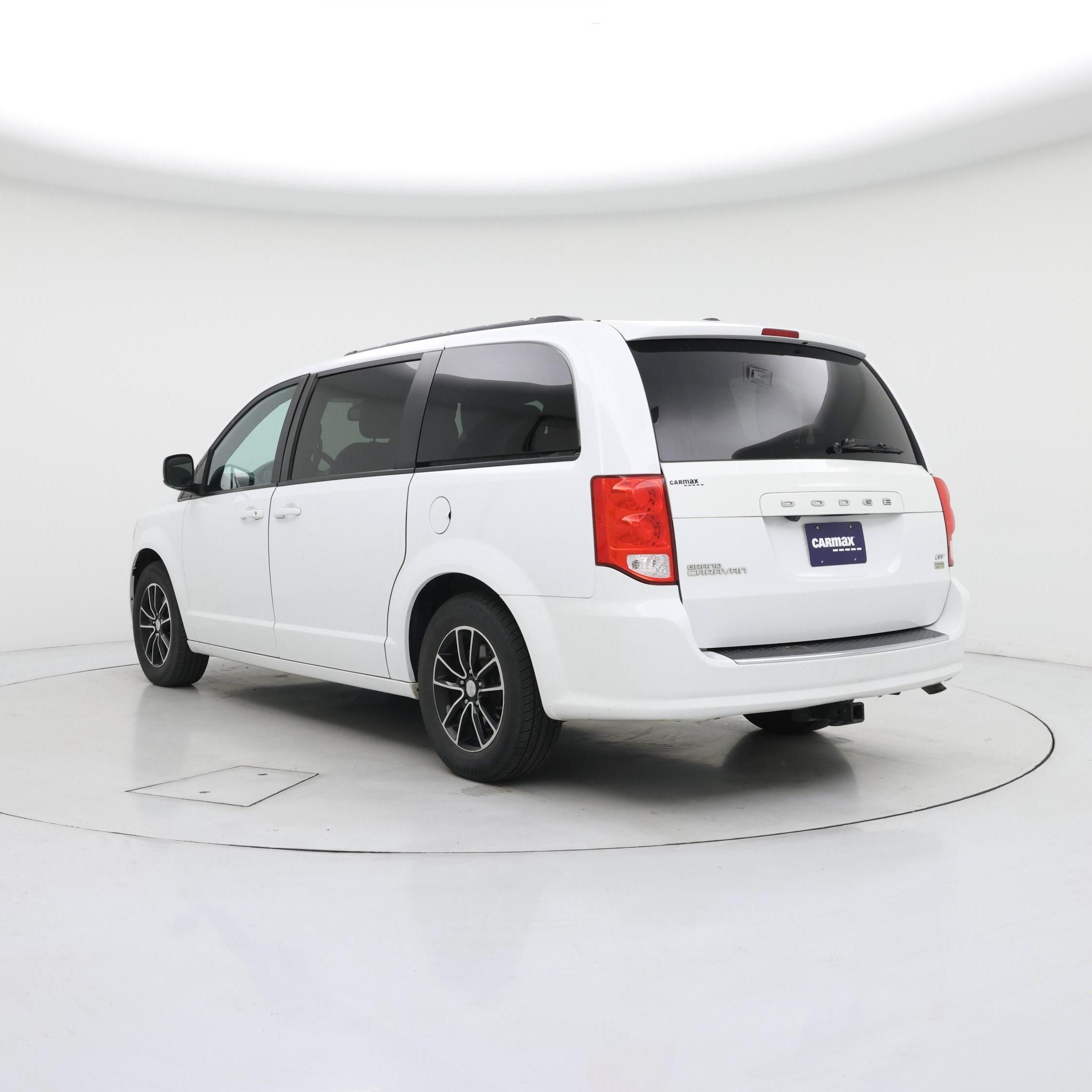 Thumbnail: 2018 Dodge Grand Caravan - 2