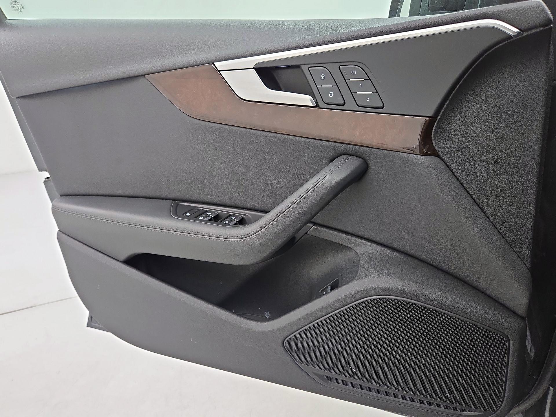 Thumbnail: 2019 Audi A4 - 12