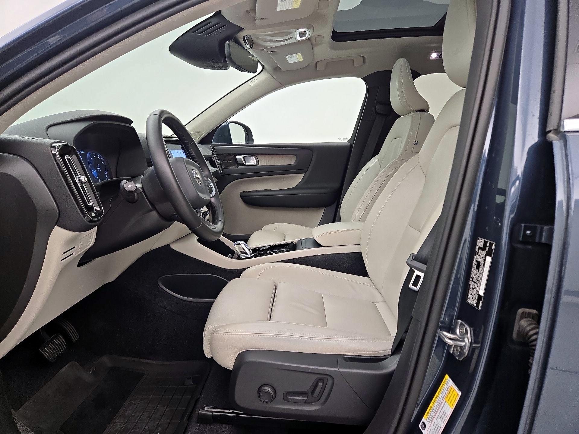 Thumbnail: 2020 Volvo XC40 - 11