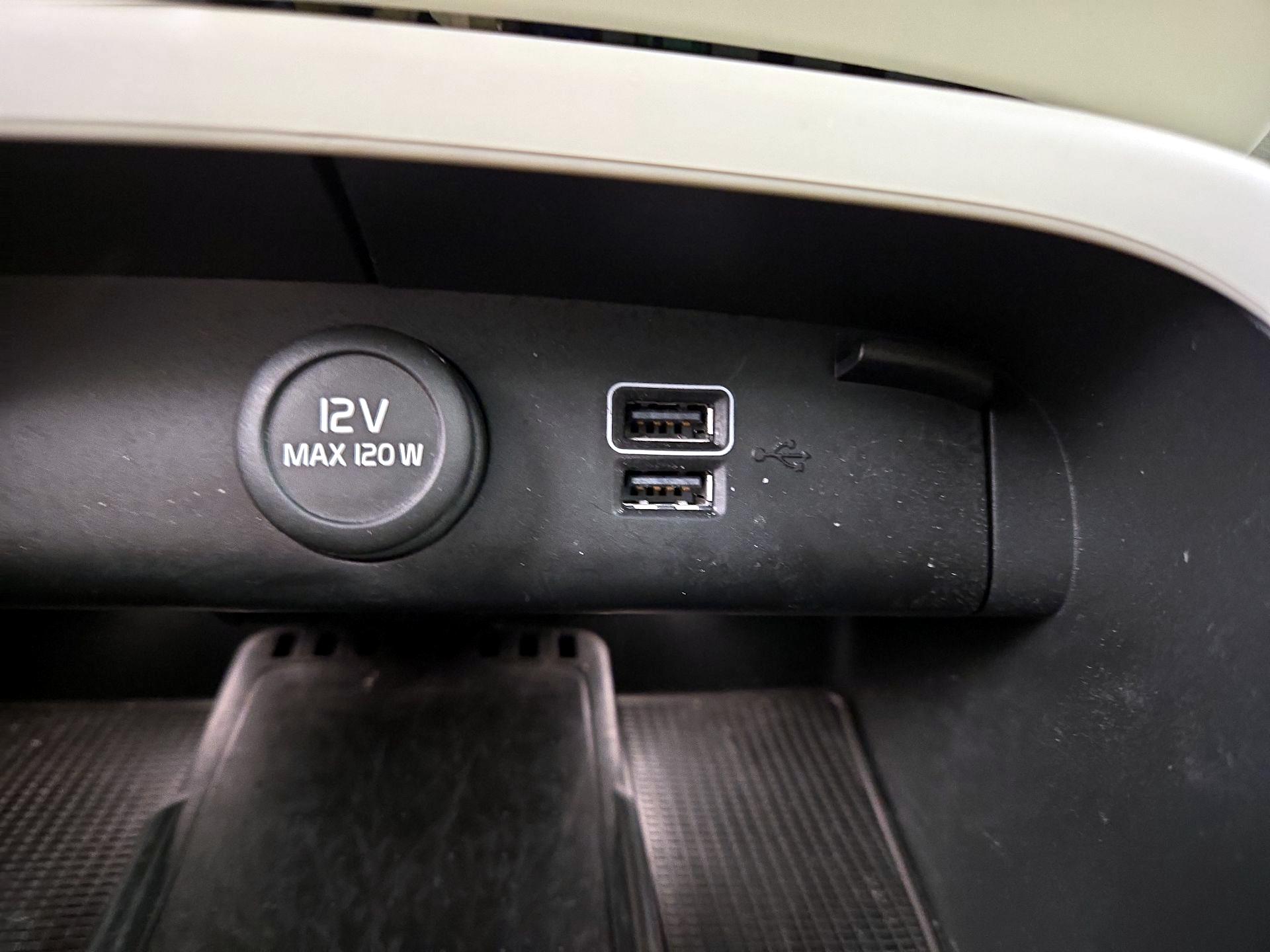 Thumbnail: 2020 Volvo XC40 - 19