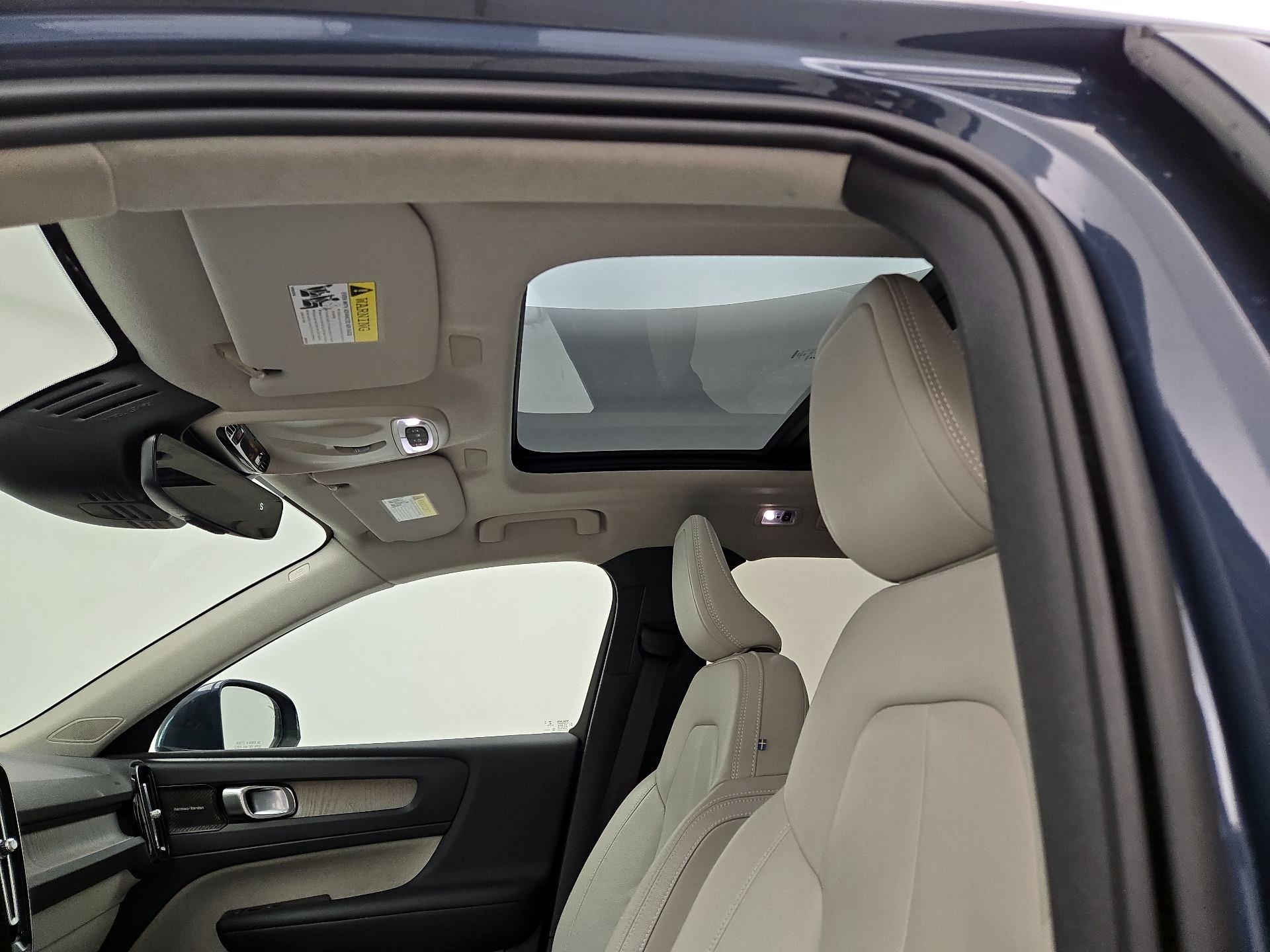 Thumbnail: 2020 Volvo XC40 - 20