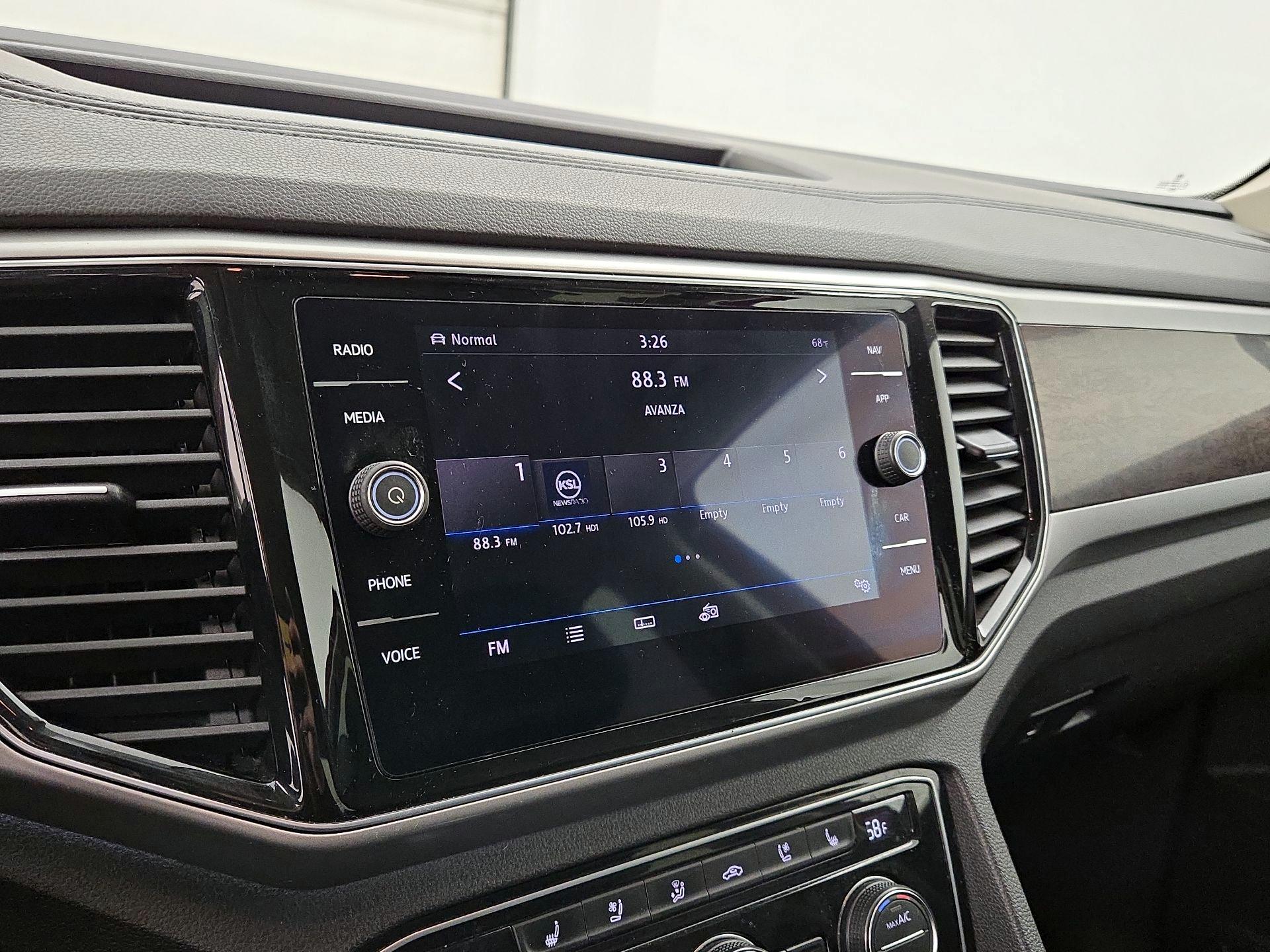 Thumbnail: 2018 Volkswagen Atlas - 16