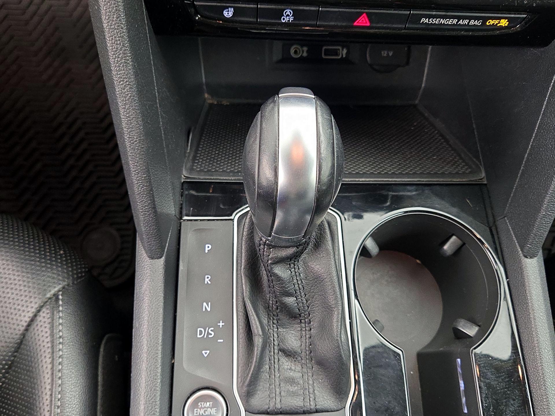 Thumbnail: 2018 Volkswagen Atlas - 18