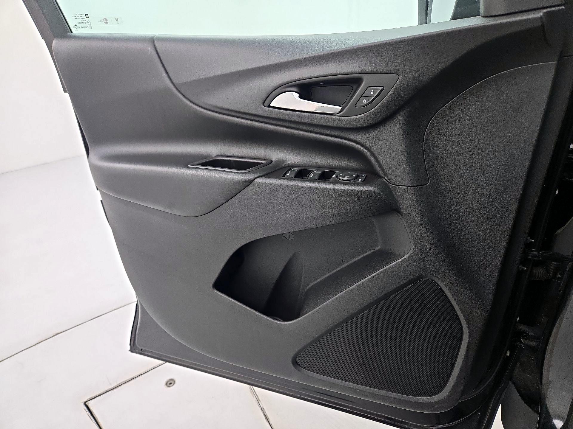 Thumbnail: 2018 Chevrolet Equinox - 12