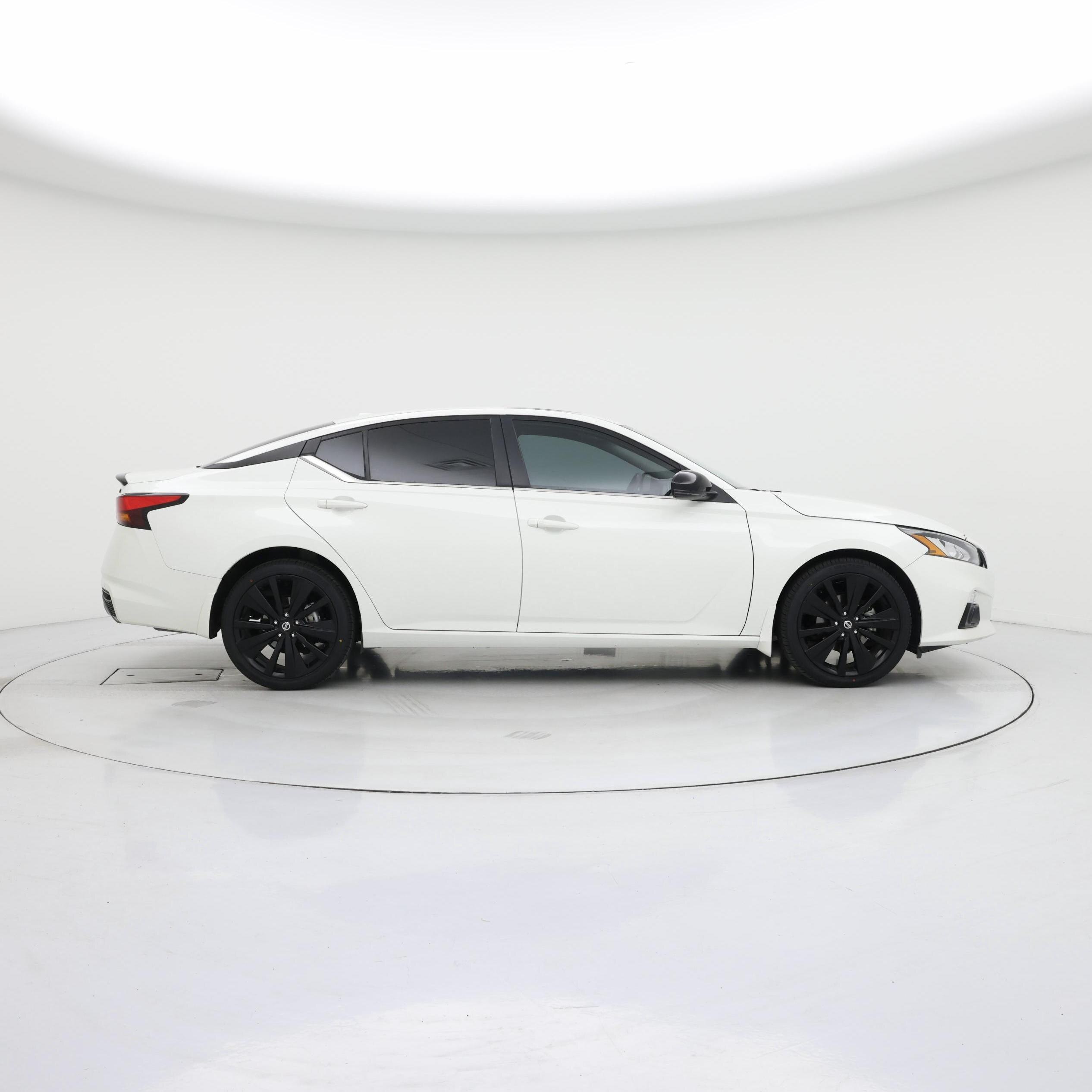 Thumbnail: 2022 Nissan Altima - 7