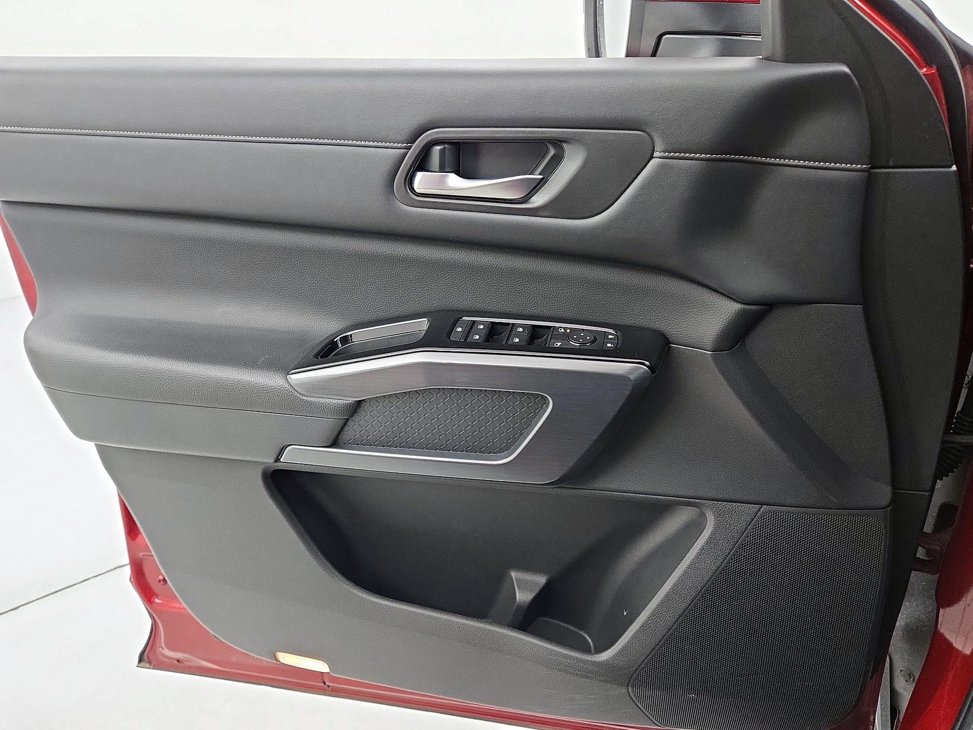 Thumbnail: 2022 Nissan Pathfinder - 12