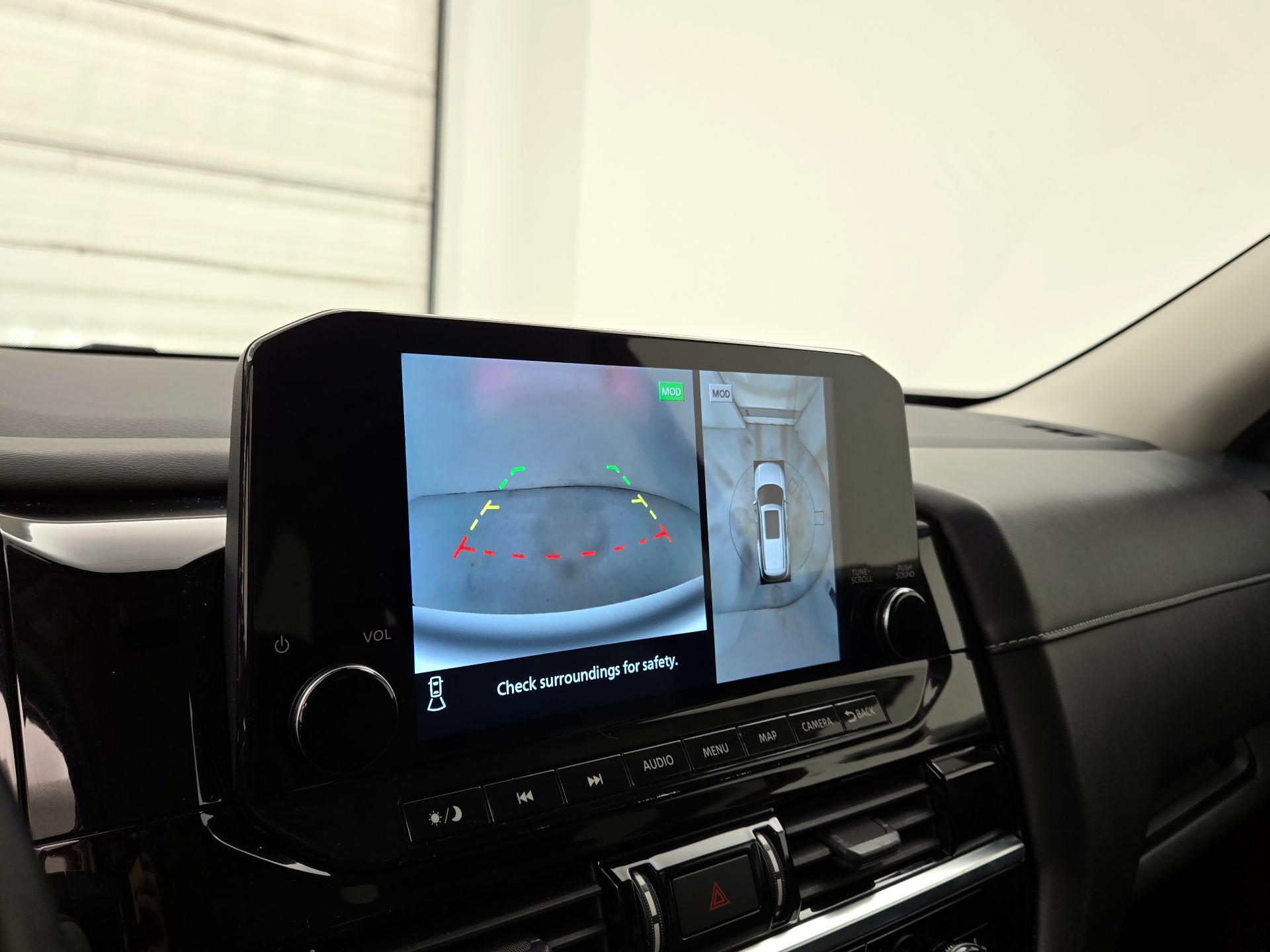 Thumbnail: 2022 Nissan Pathfinder - 15