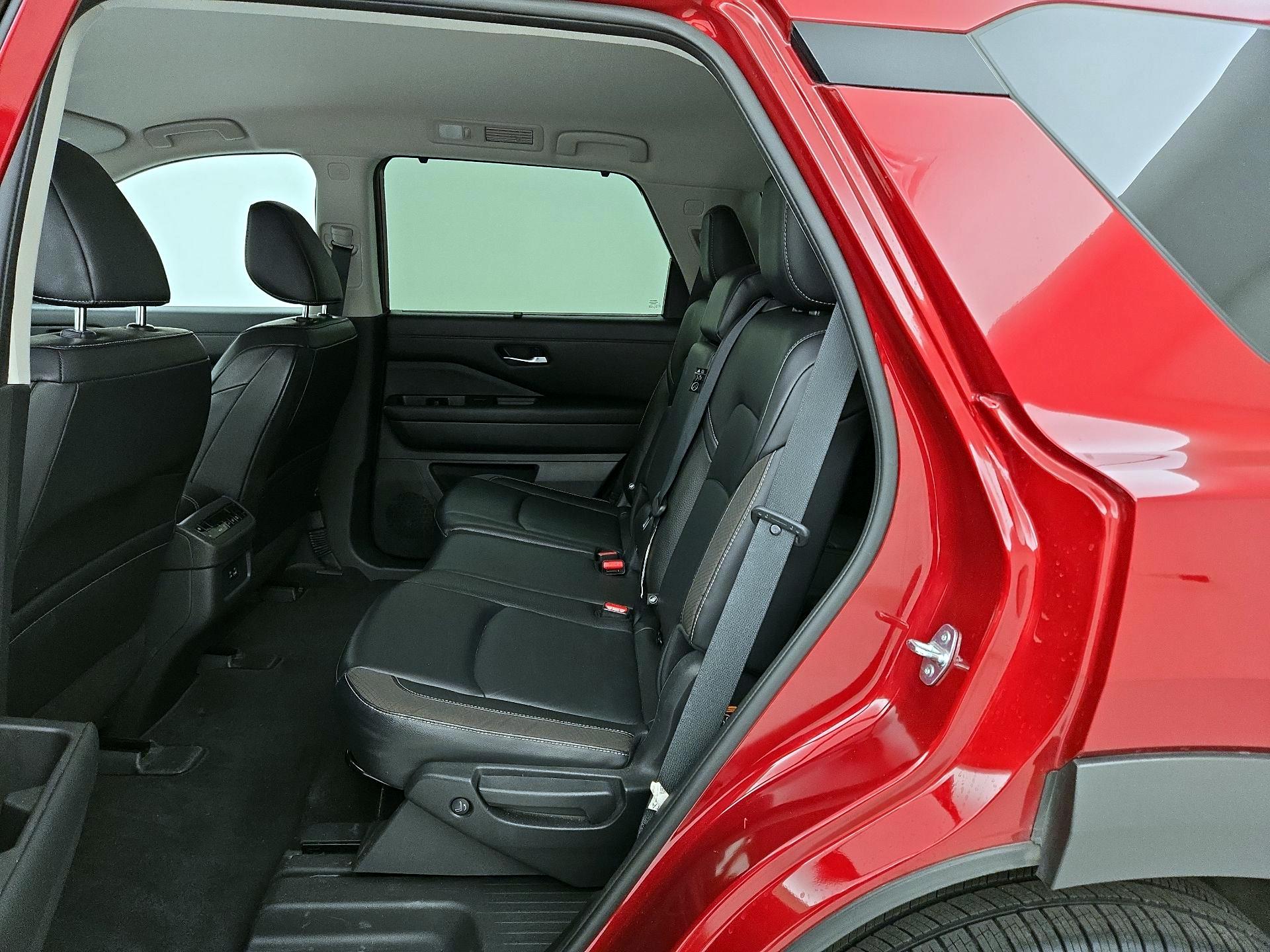 Thumbnail: 2022 Nissan Pathfinder - 20