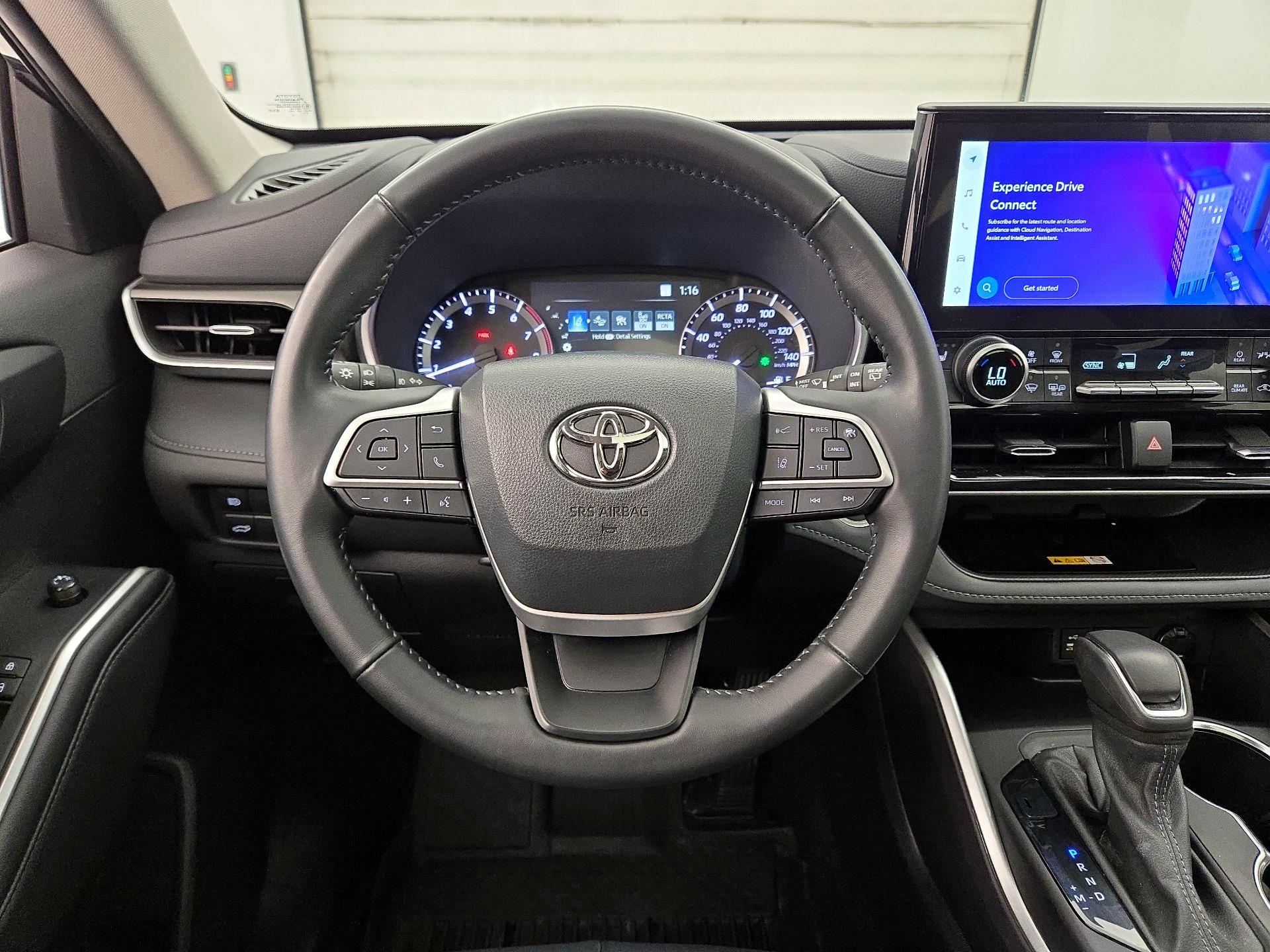 Thumbnail: 2024 Toyota Highlander - 10