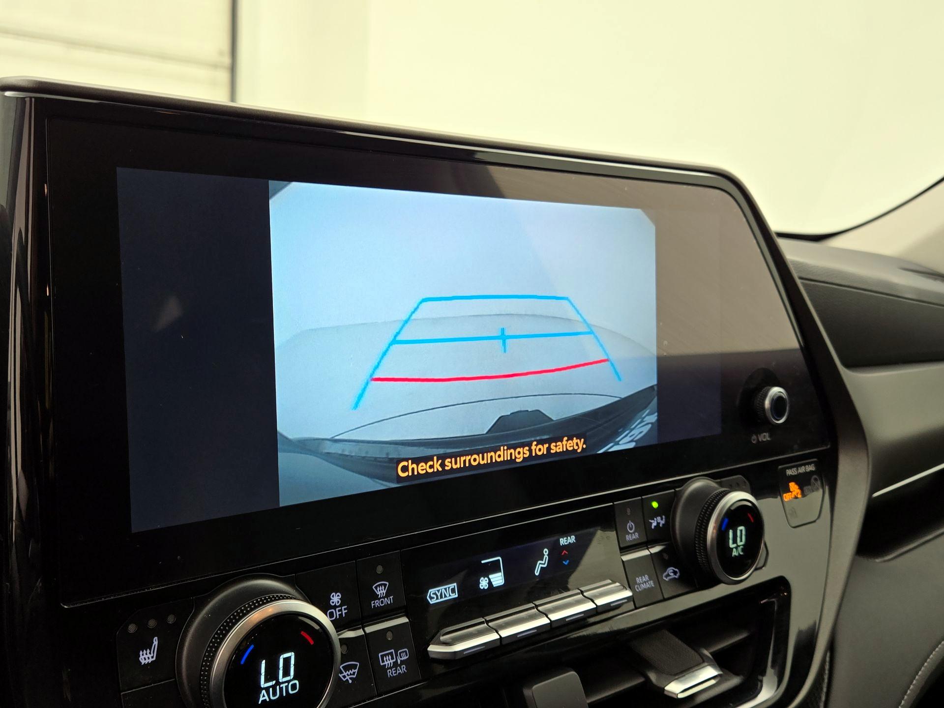 Thumbnail: 2024 Toyota Highlander - 14