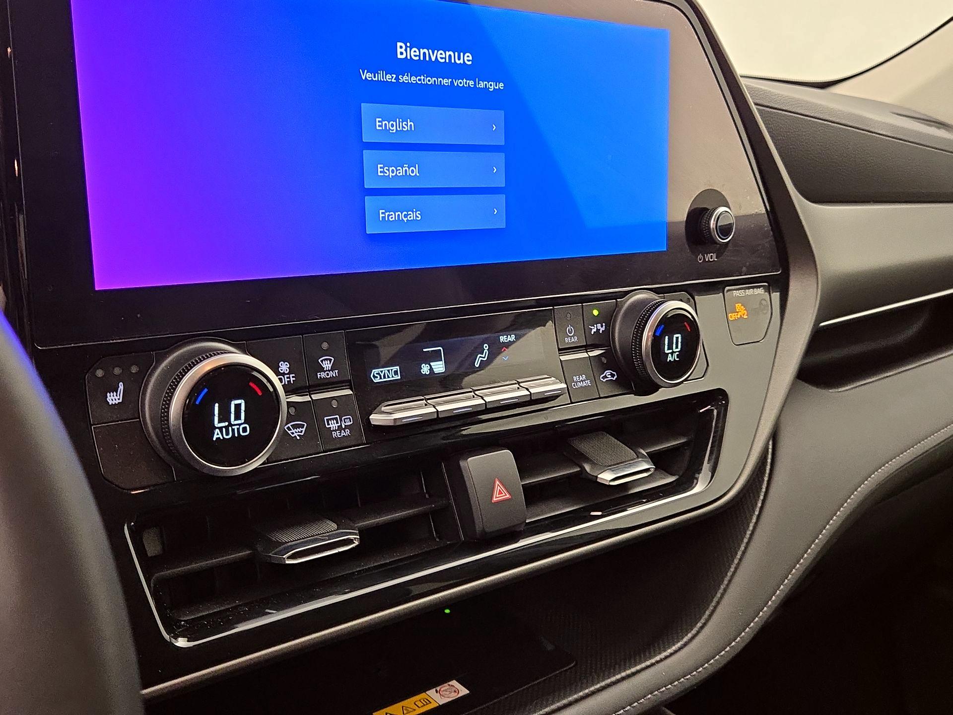 Thumbnail: 2024 Toyota Highlander - 16