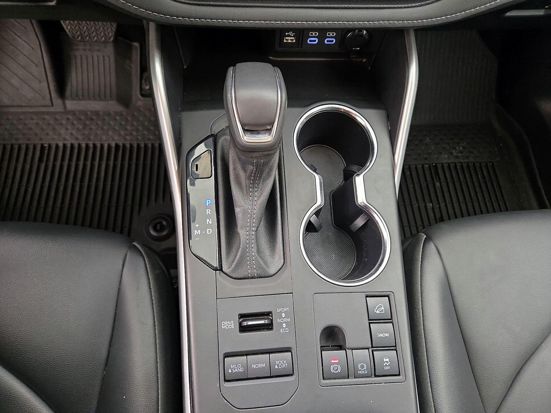 Thumbnail: 2024 Toyota Highlander - 17