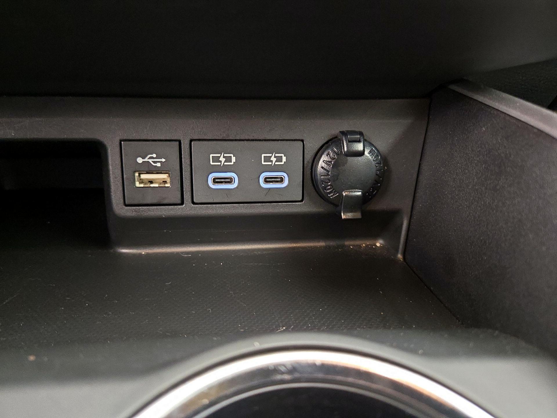 Thumbnail: 2024 Toyota Highlander - 18