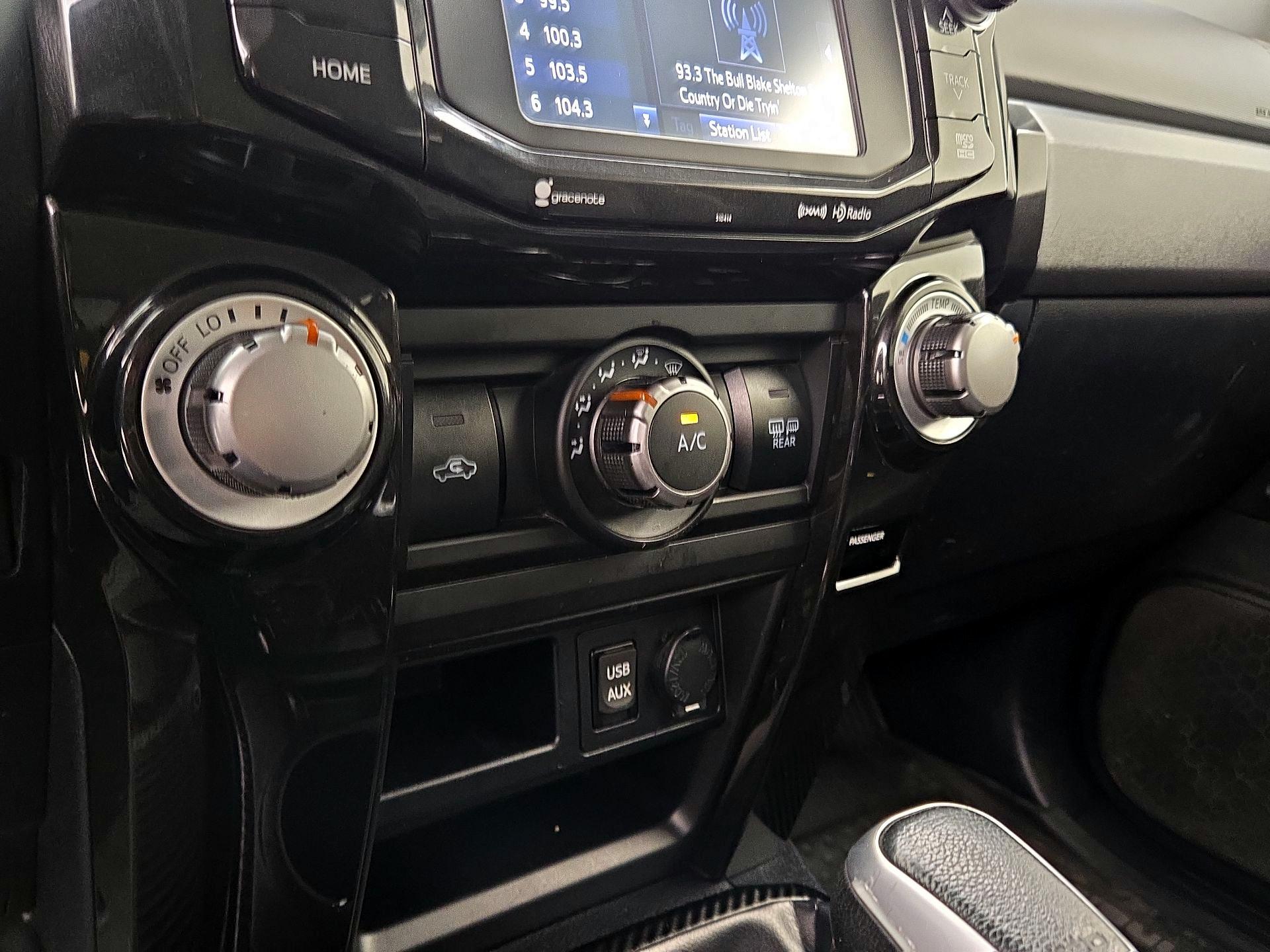 Thumbnail: 2019 Toyota 4Runner - 16