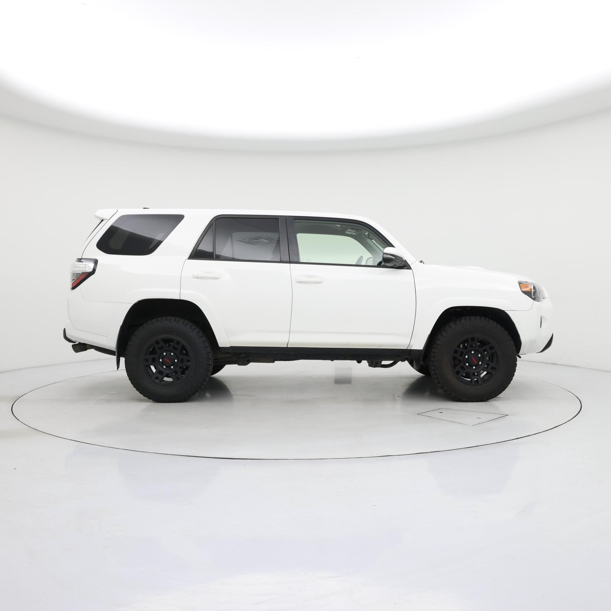 Thumbnail: 2019 Toyota 4Runner - 7