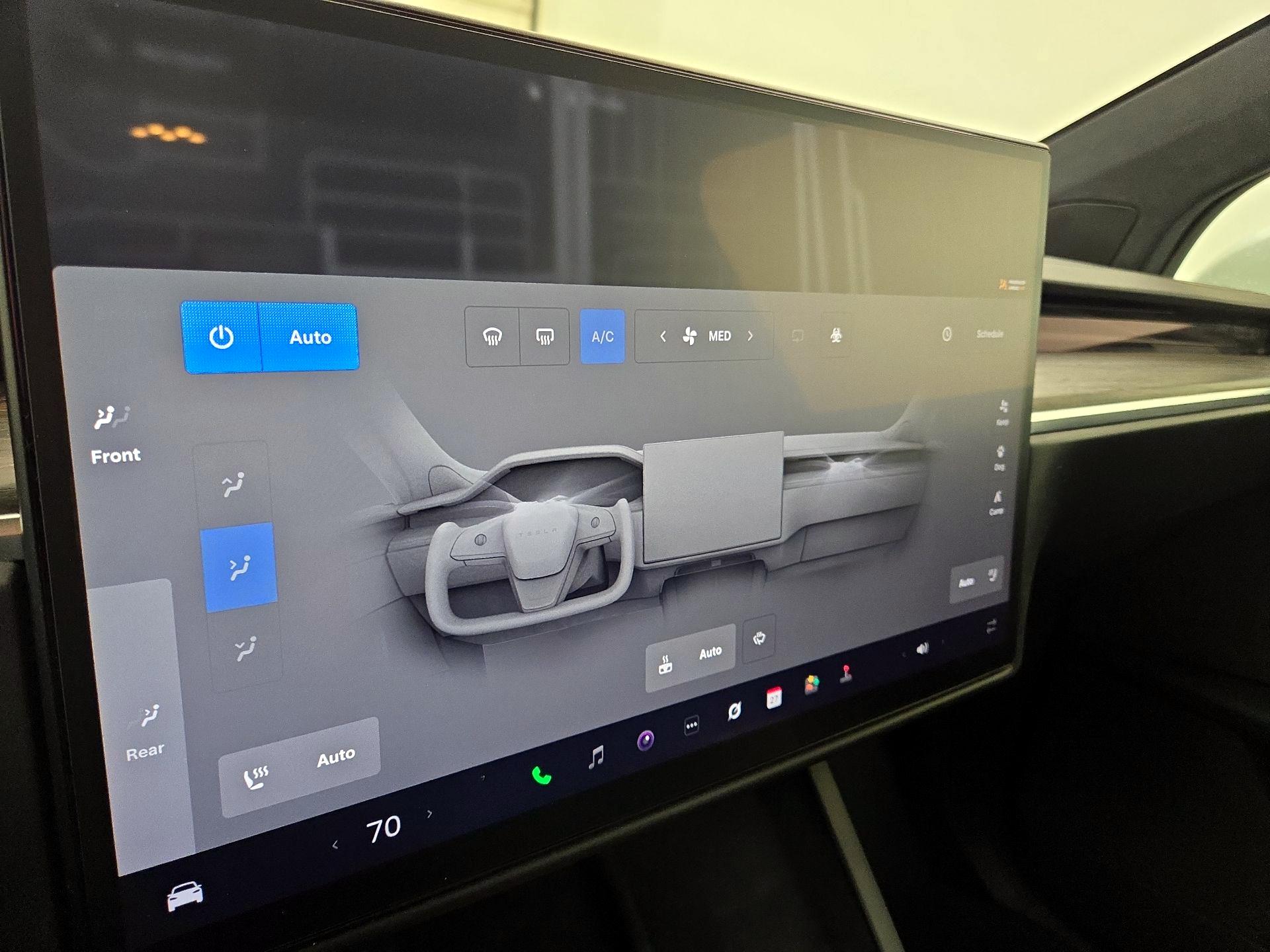 Thumbnail: 2022 Tesla Model X - 16