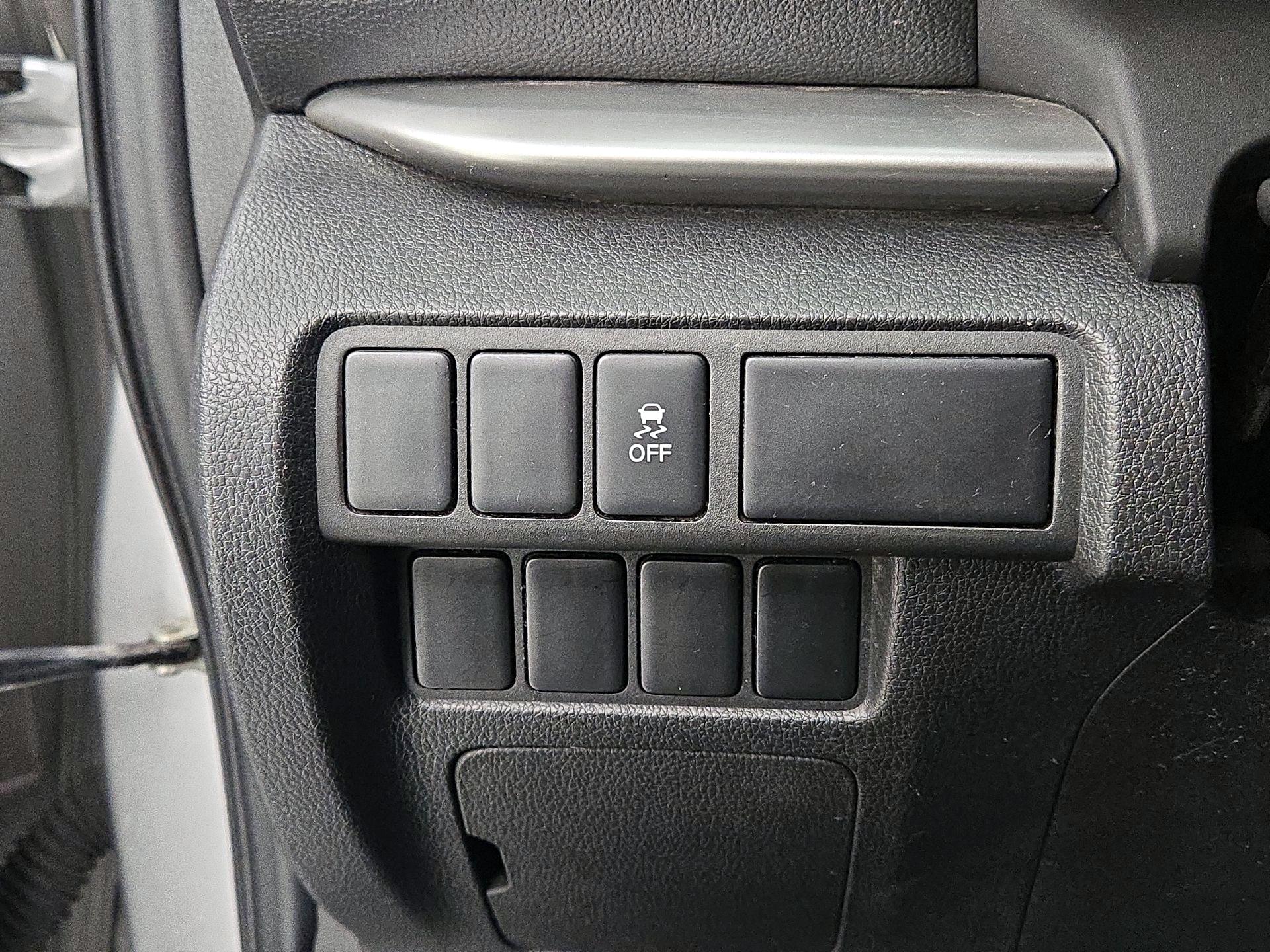 Thumbnail: 2019 Mitsubishi Eclipse Cross - 13