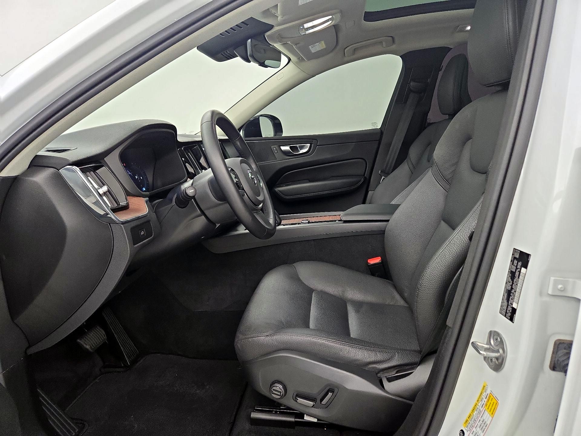 Thumbnail: 2024 Volvo XC60 - 11