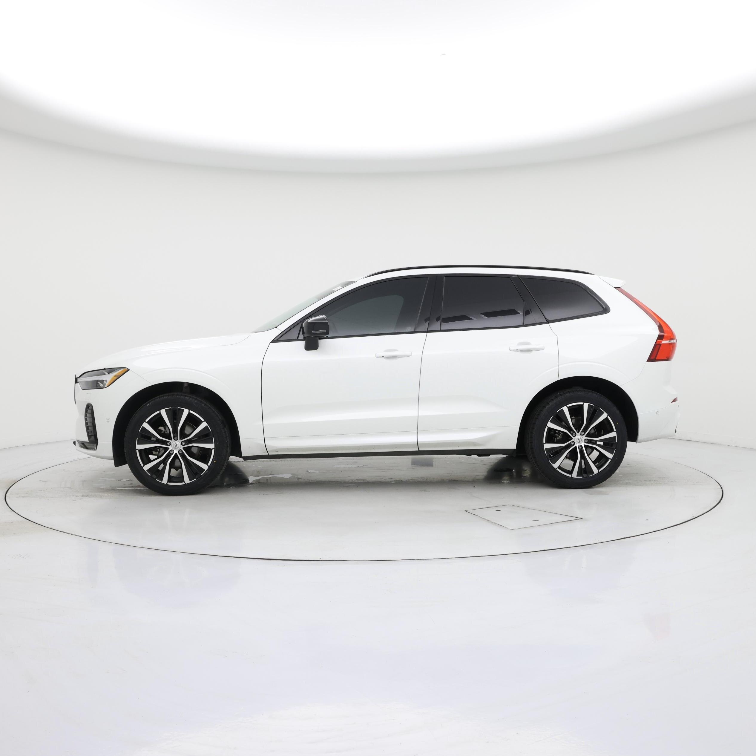 Thumbnail: 2024 Volvo XC60 - 3