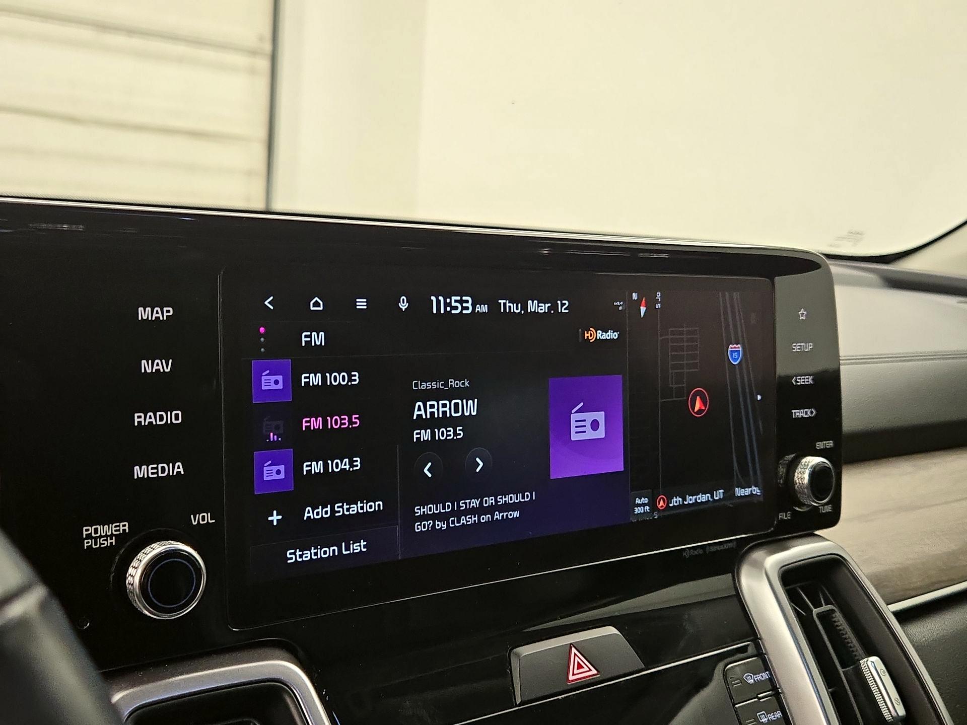 Thumbnail: 2023 Kia Sorento - 15