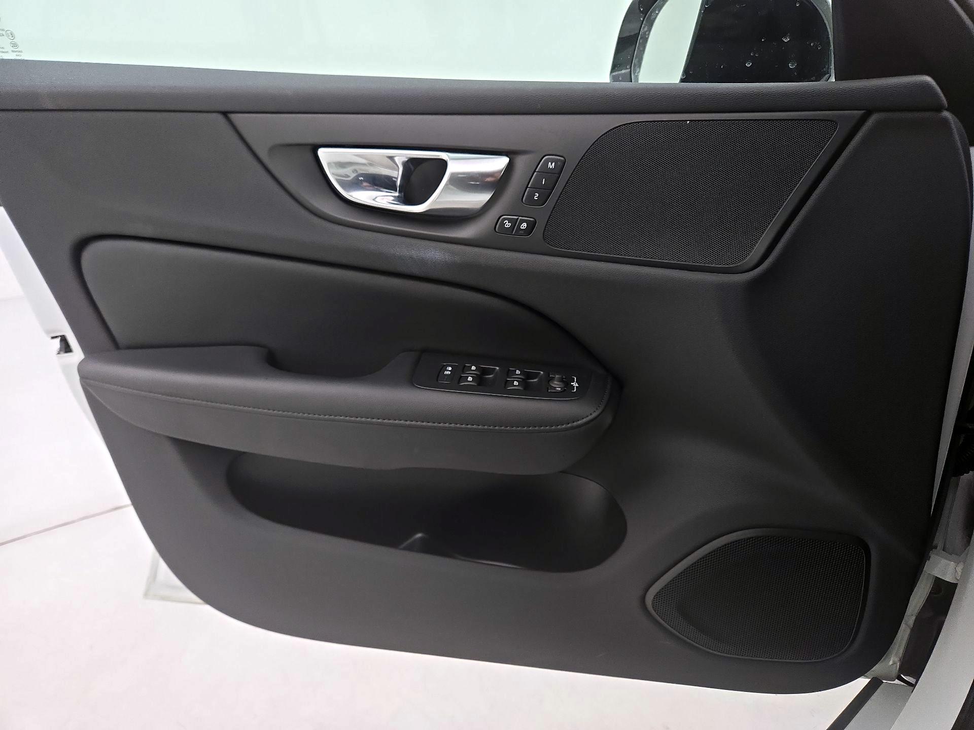 Thumbnail: 2023 Volvo S60 - 12