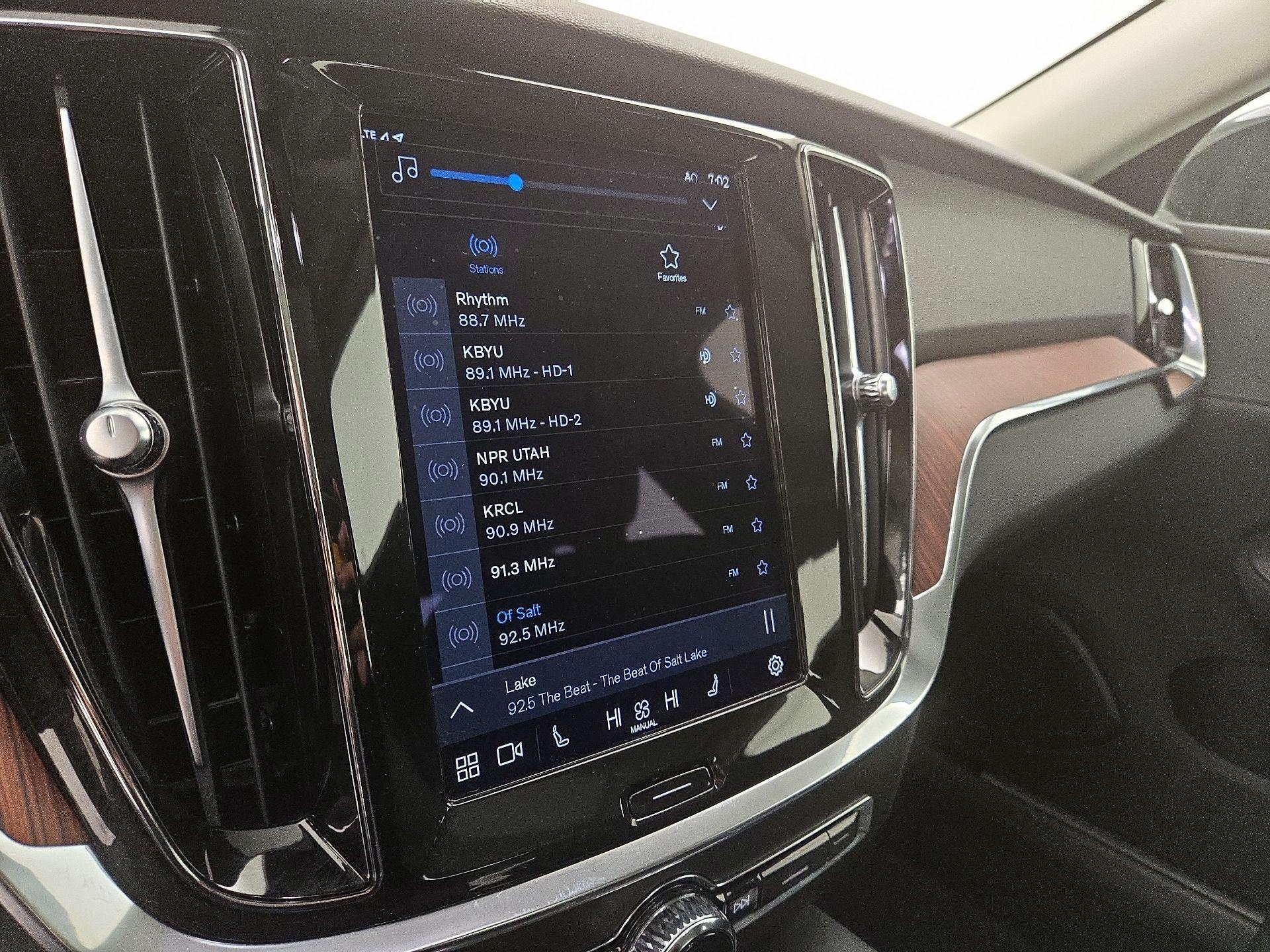 Thumbnail: 2023 Volvo S60 - 16