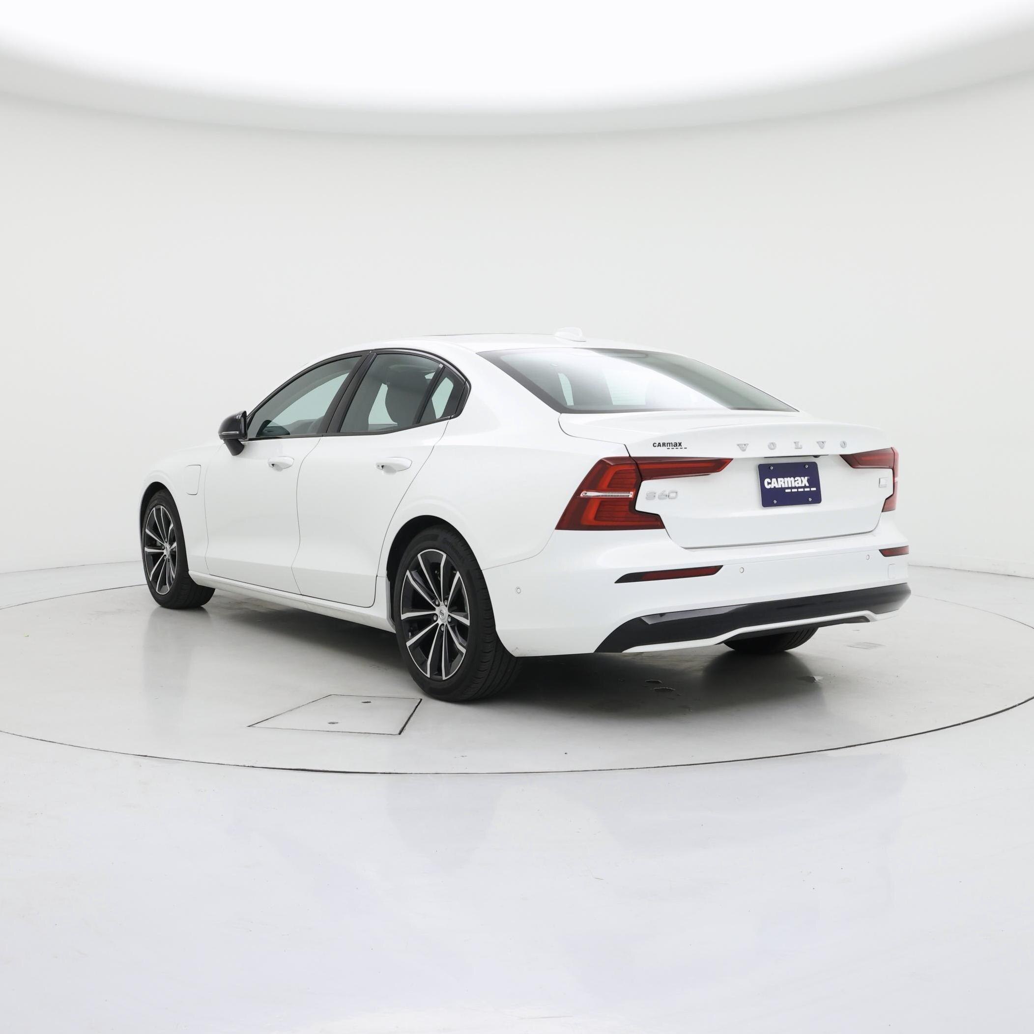 Thumbnail: 2023 Volvo S60 - 2