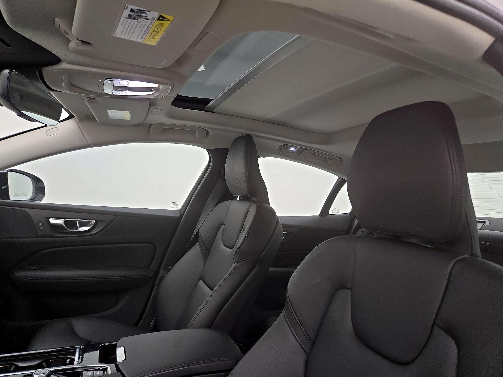 Thumbnail: 2023 Volvo S60 - 20