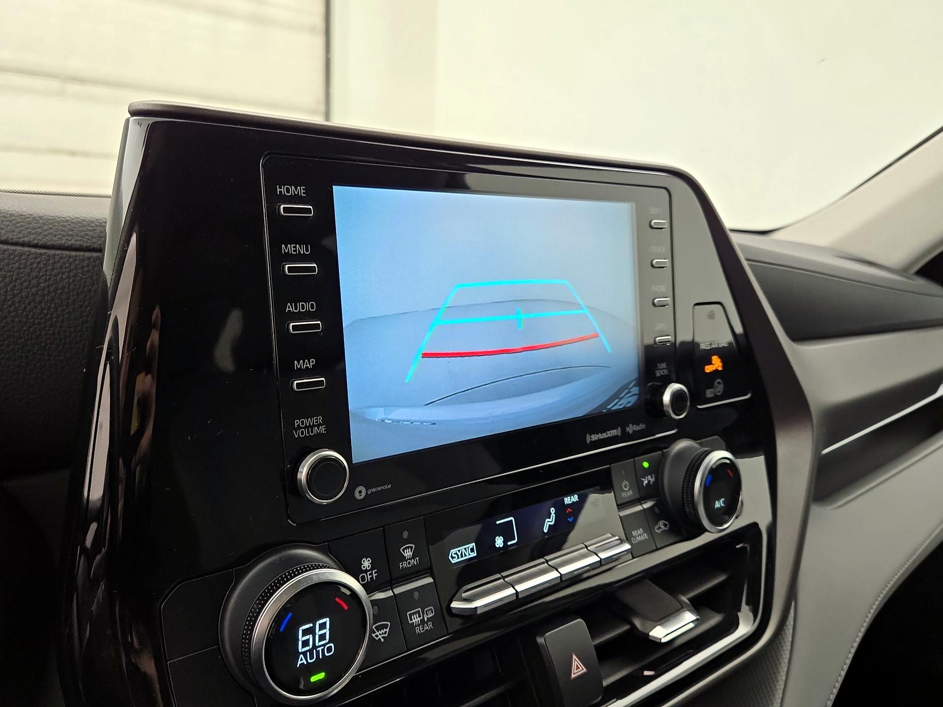 Thumbnail: 2022 Toyota Highlander - 14