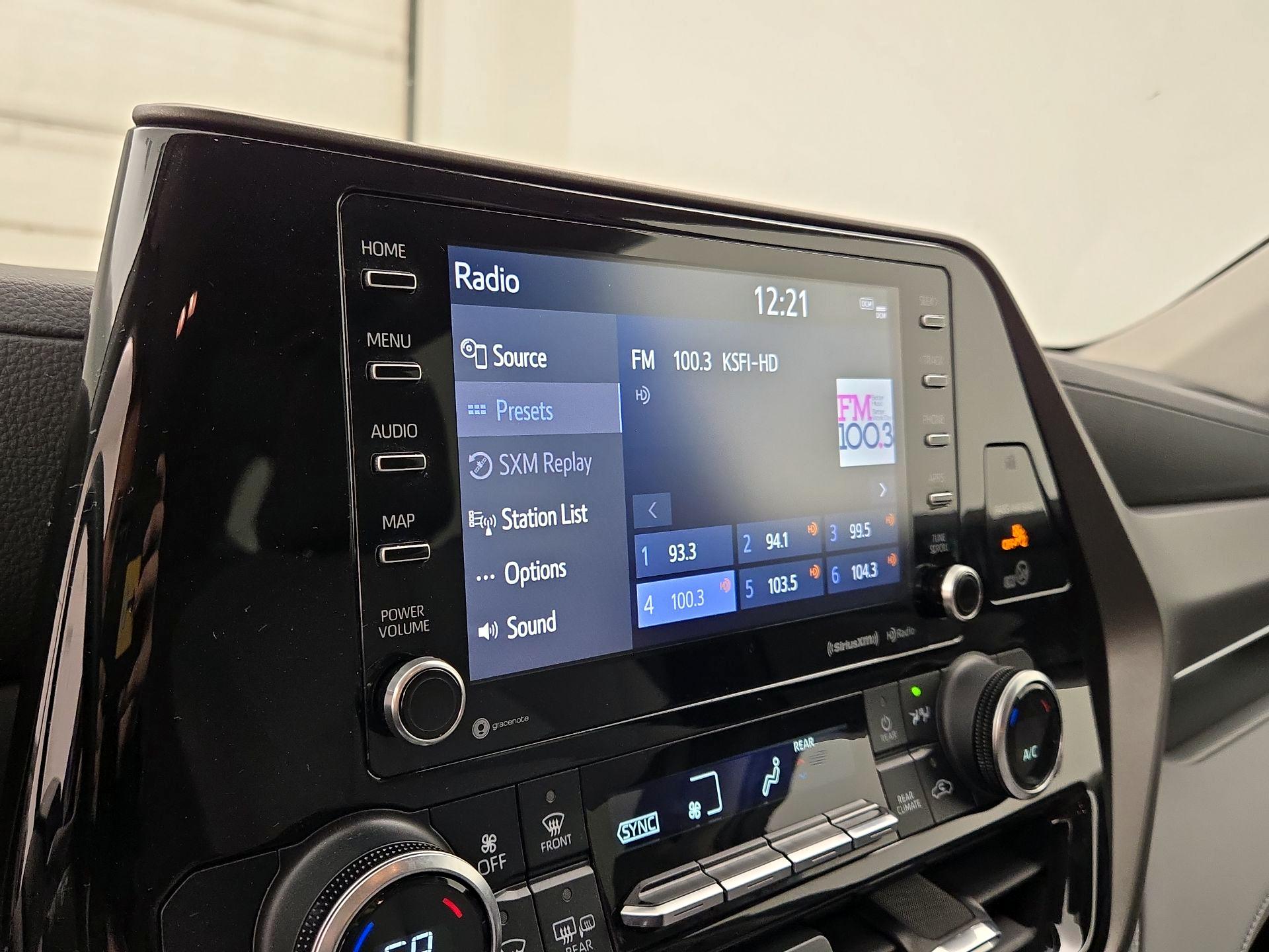 Thumbnail: 2022 Toyota Highlander - 15