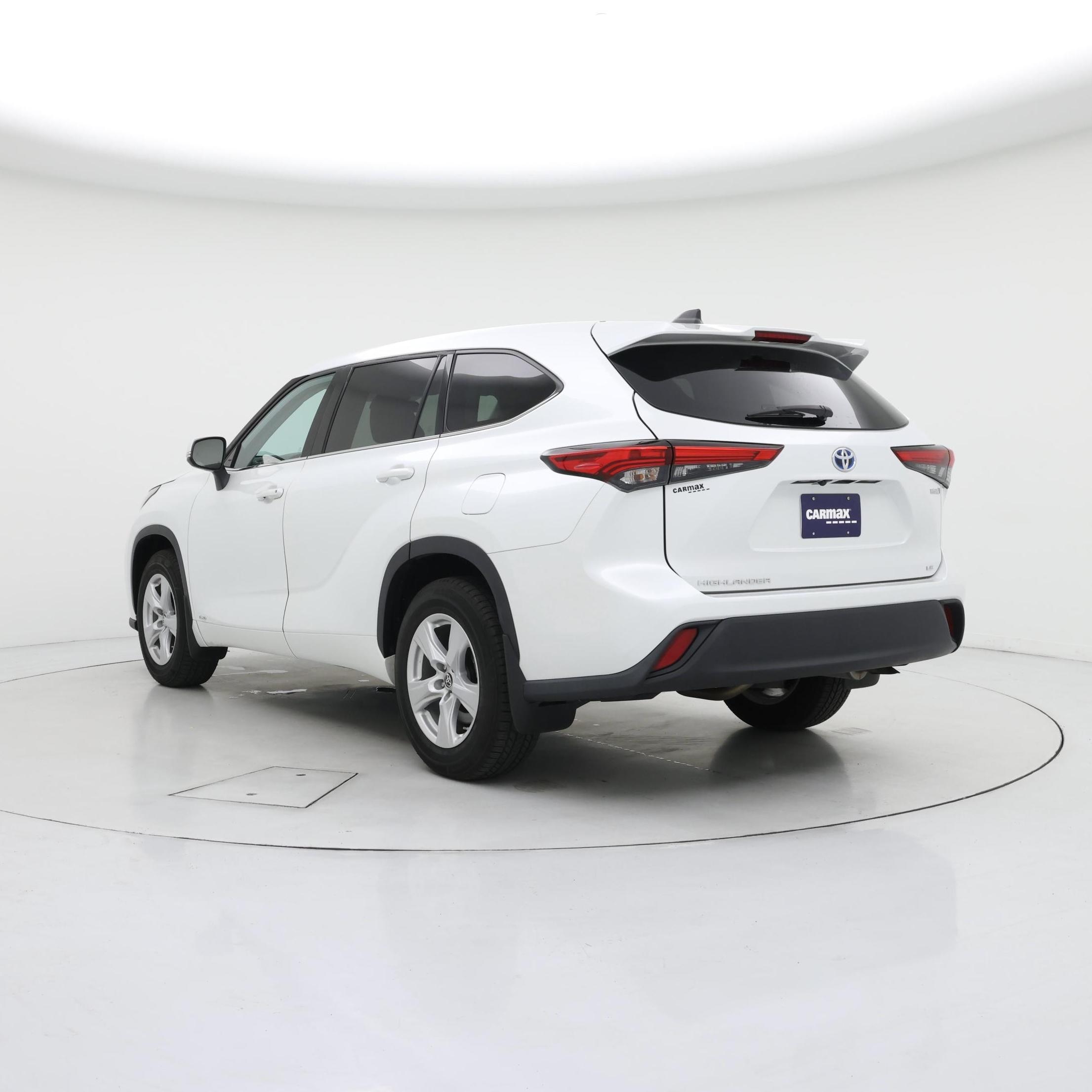 Thumbnail: 2022 Toyota Highlander - 2