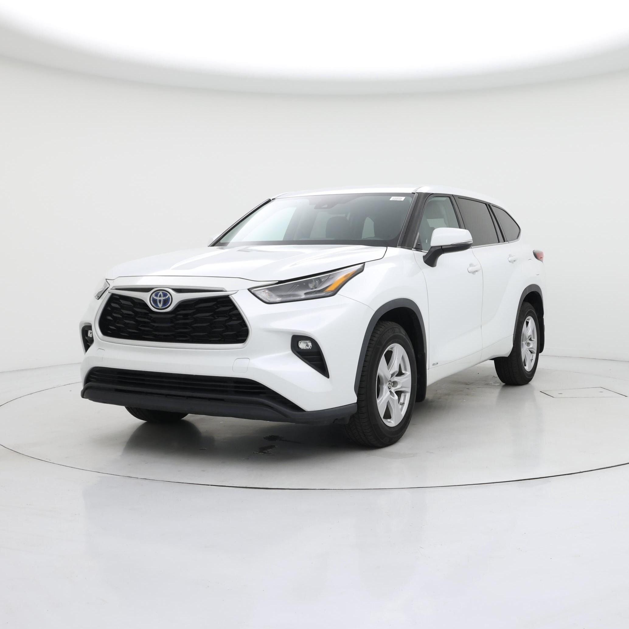 Thumbnail: 2022 Toyota Highlander - 4