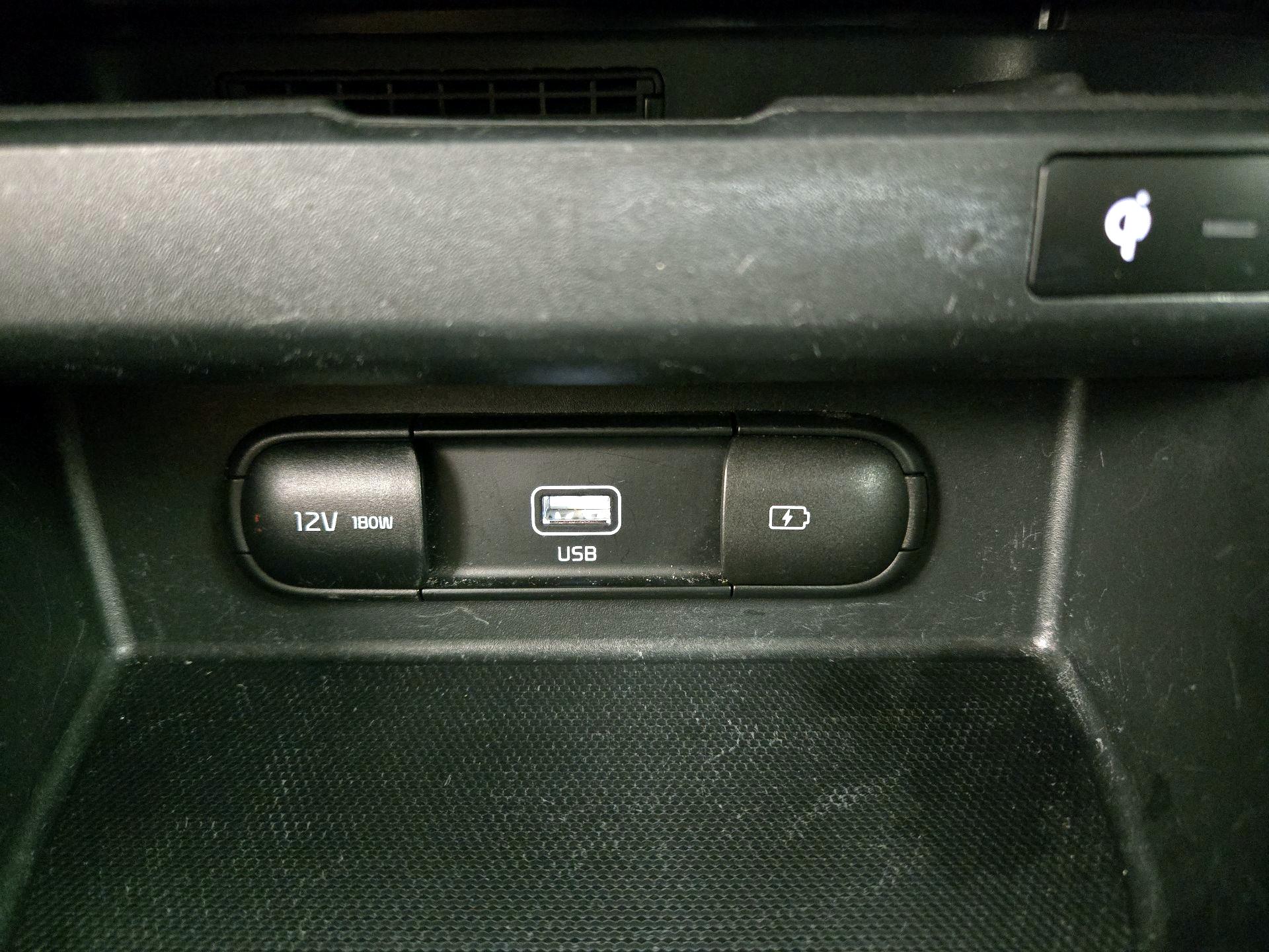 Thumbnail: 2023 Kia Seltos - 18